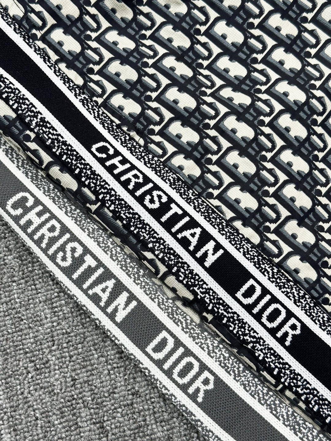 Dior Oblique Cotton Drawstring Shorts: Classic Pattern, Modern Style 8 o 1iqvik56d1kkfaa81dev9tmfia11