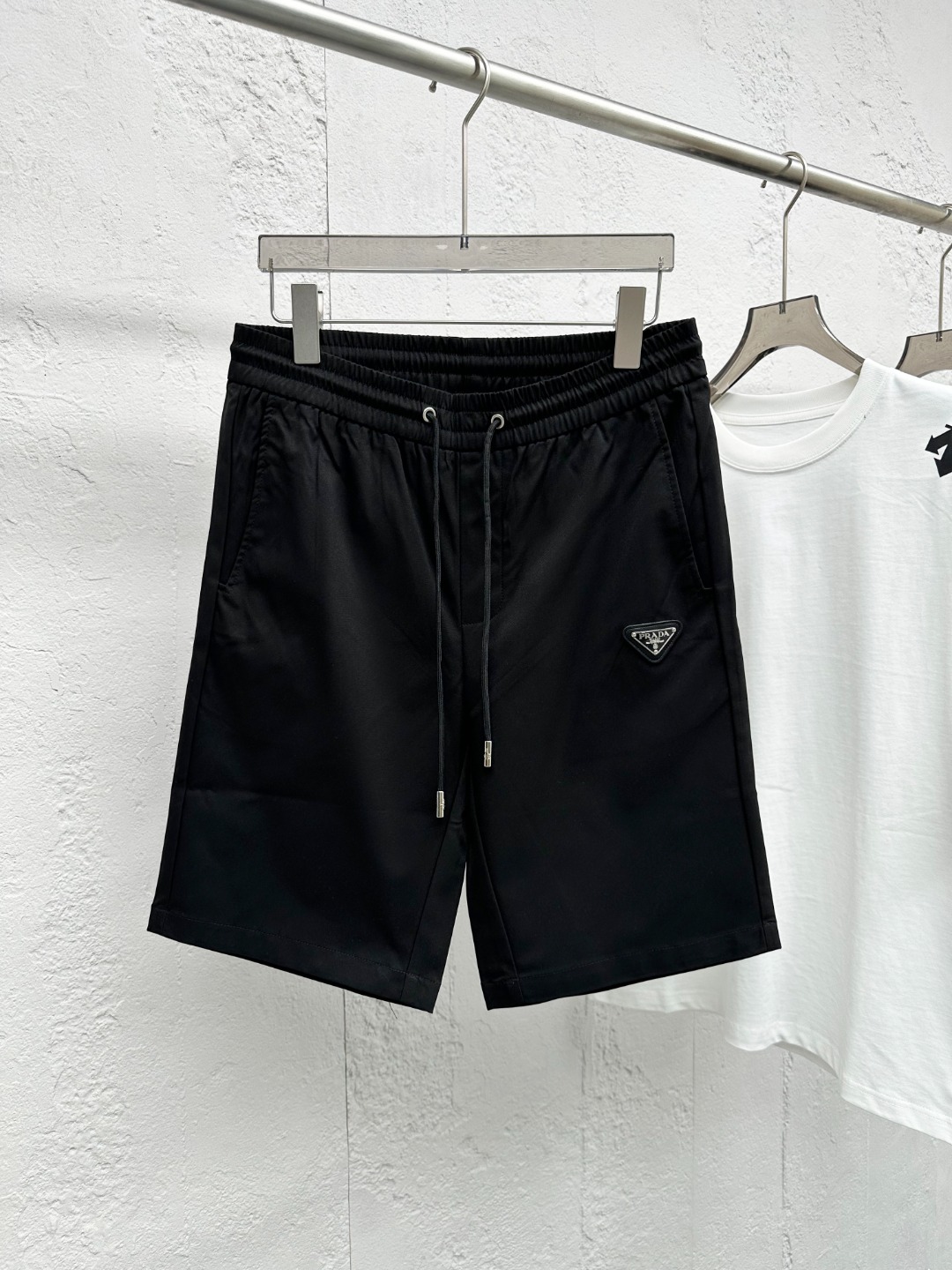 Men's Reflective Logo Print Black Twill Cotton Drawstring Shorts 2 o 1ir9r3tnkguv1sf6uu31191n393l