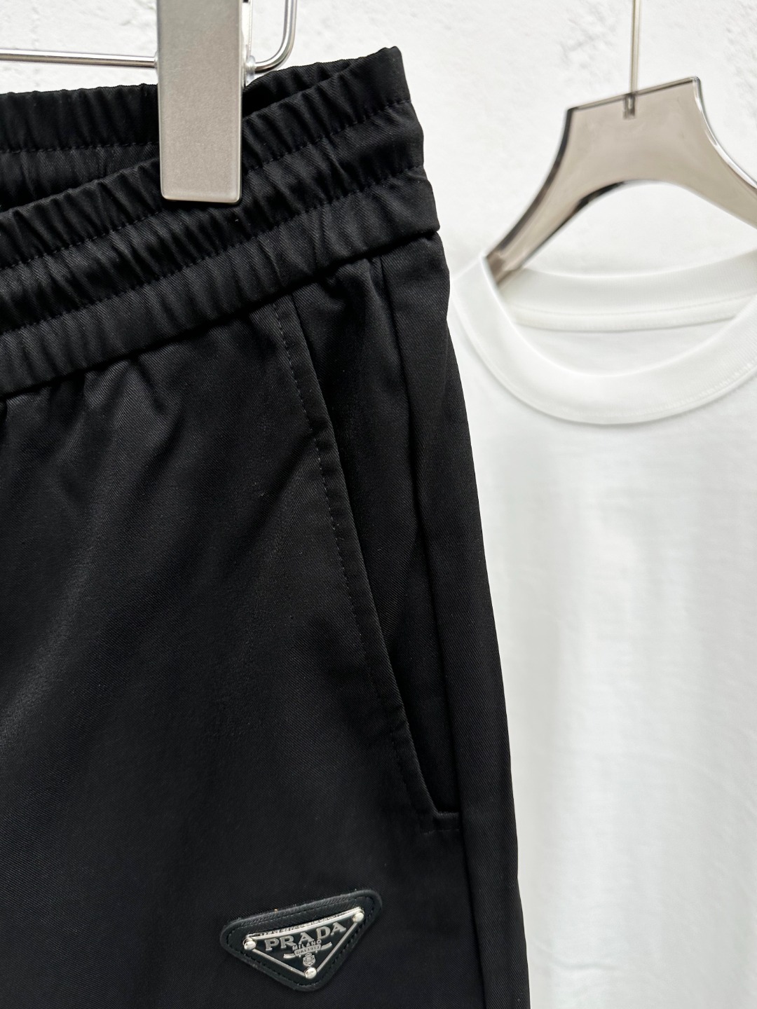 Men's Reflective Logo Print Black Twill Cotton Drawstring Shorts 5 o 1ir9r3tnl1anb107vkia1im41umg3n