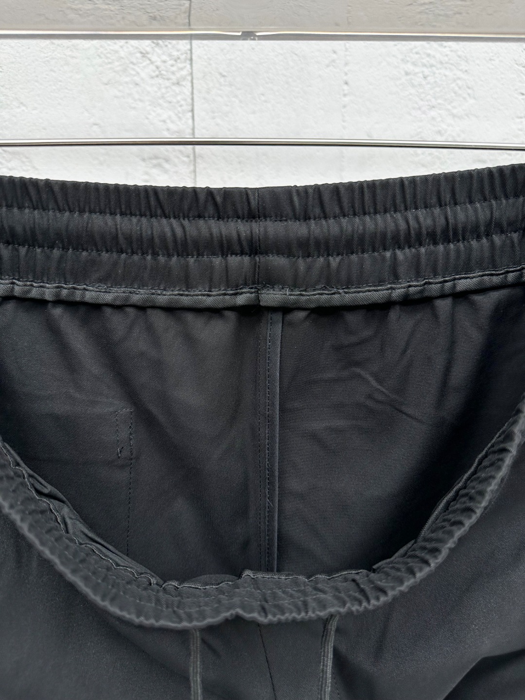 Men's Reflective Logo Print Black Twill Cotton Drawstring Shorts 9 o 1ir9r3tnm1vv8kc42qh10nu1g3s3s