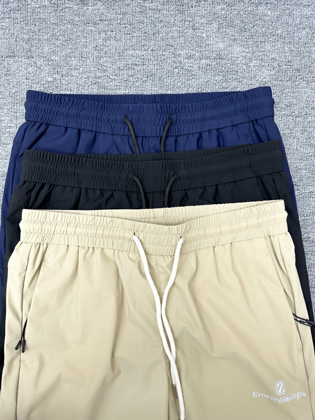 Ermenegildo Zegna Lightweight Cotton Reflective Logo Drawstring Shorts 4 o 1ita7og83ral1j7ukj6ath1ek31