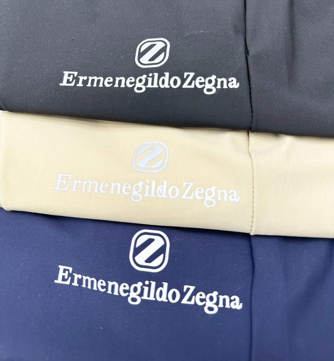 Ermenegildo Zegna Lightweight Cotton Reflective Logo Drawstring Shorts 9 o 1ita7og84icr40o1kffnf31cep6