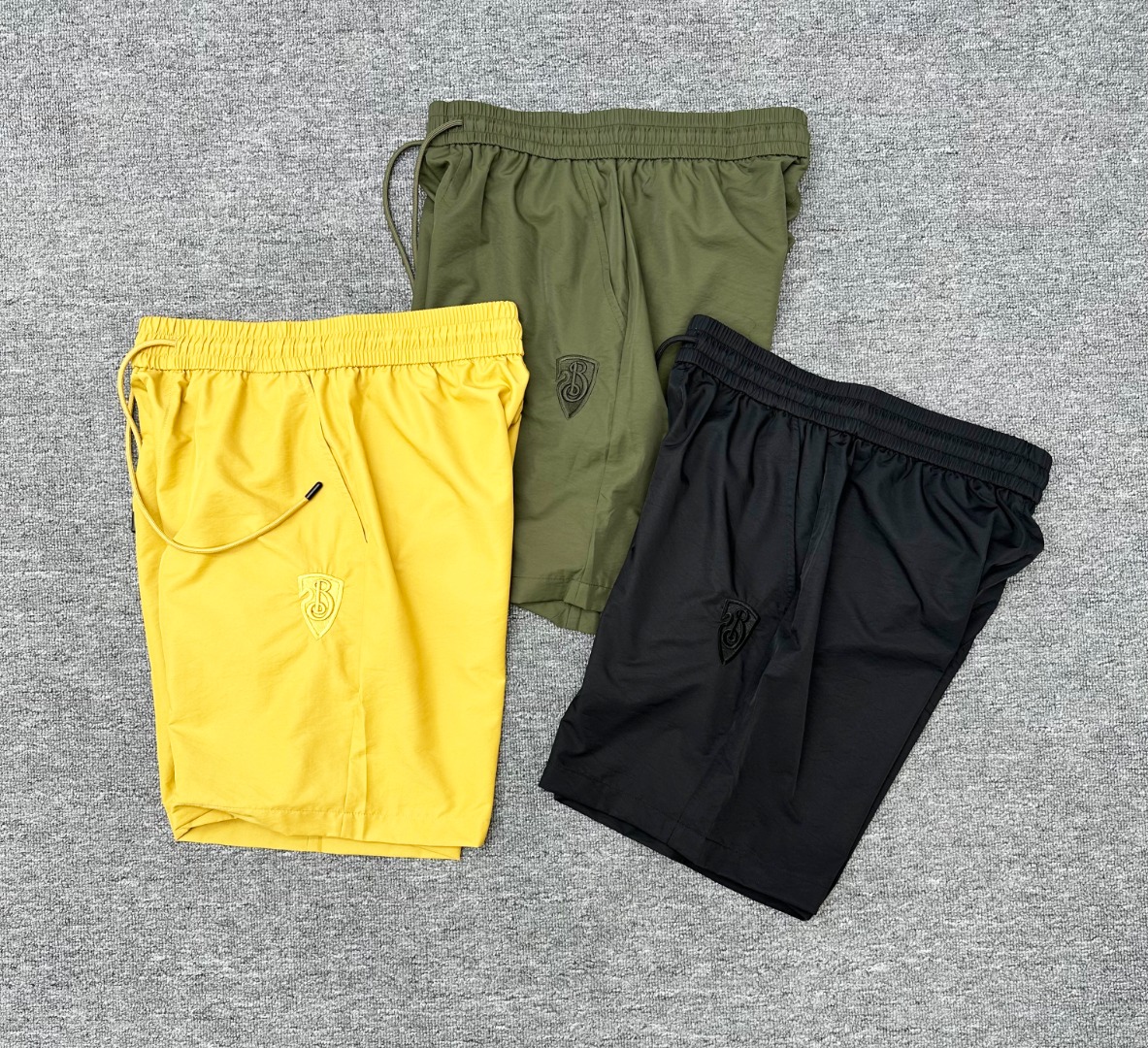 Burberry Men's Embroidered Logo Cotton Blend Drawstring Shorts 4 o 1itkd18qg12fe1a3bcjp1fb61tc12