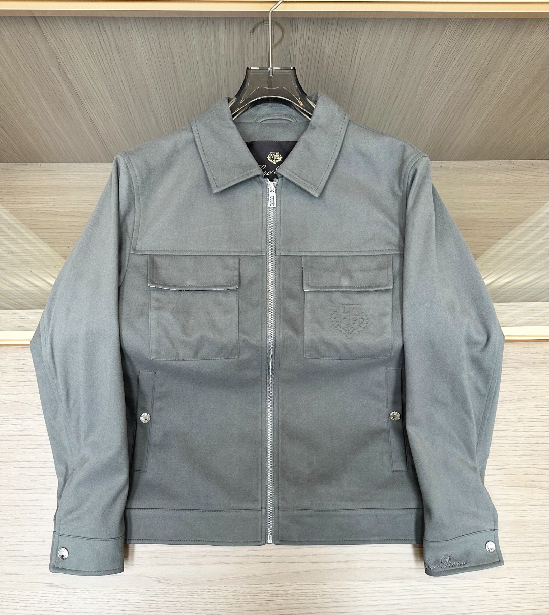 NO:681375,Gray details~,,19860909灰色细节~,,,Men's clothing