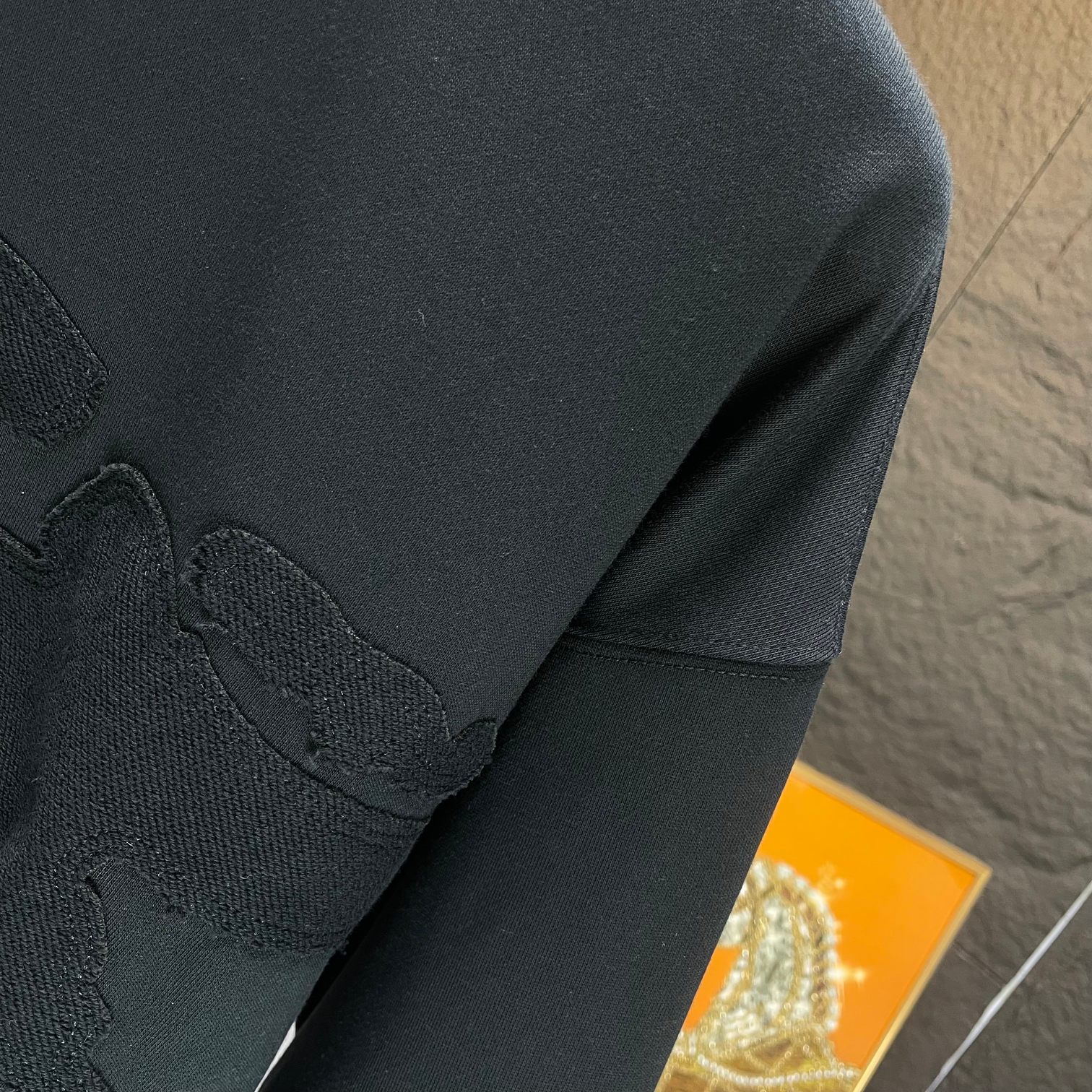 “2024 BUR Barbara Cotton-Crunches Winter Jacket in Black and White” - 图片 4