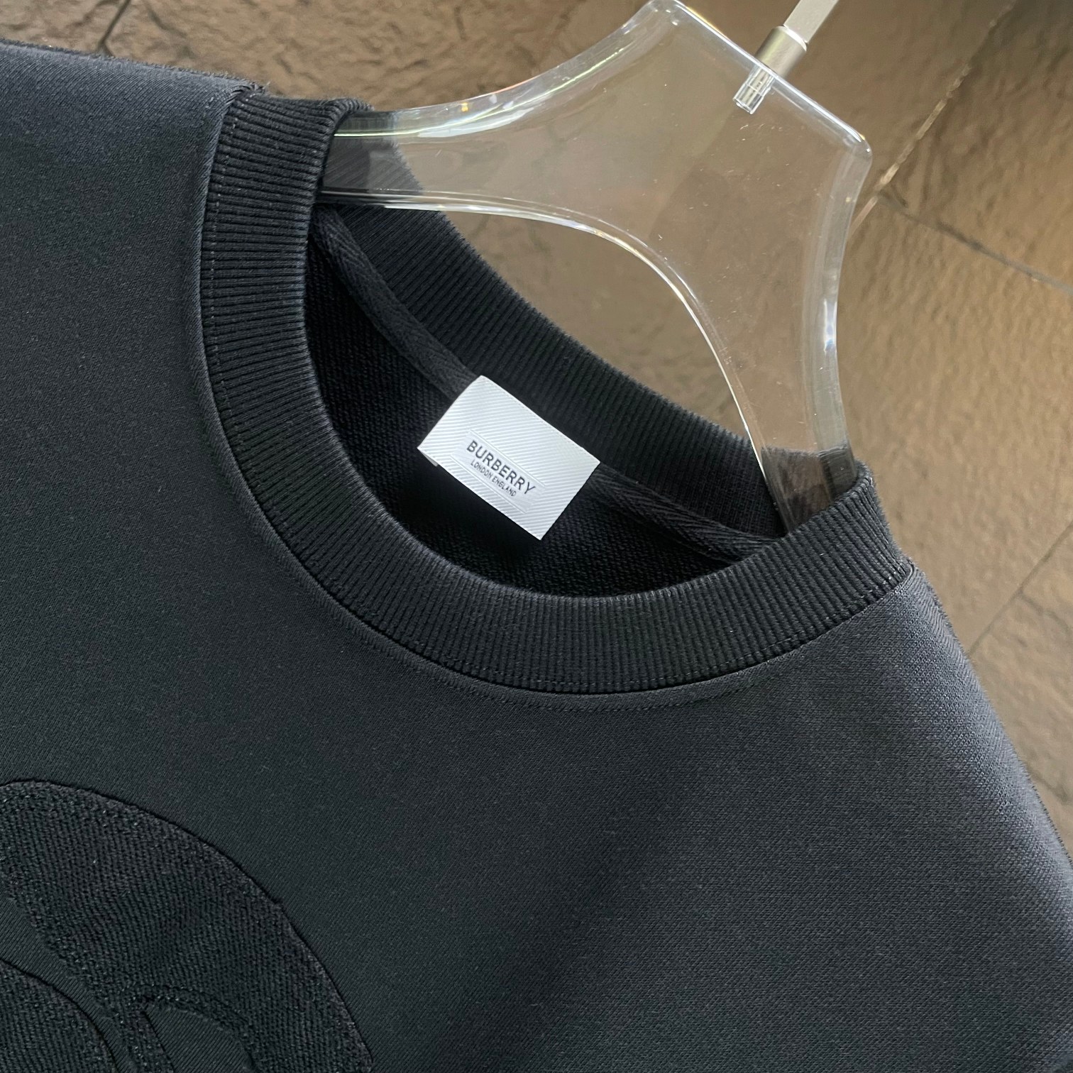 “2024 BUR Barbara Cotton-Crunches Winter Jacket in Black and White” - 图片 3