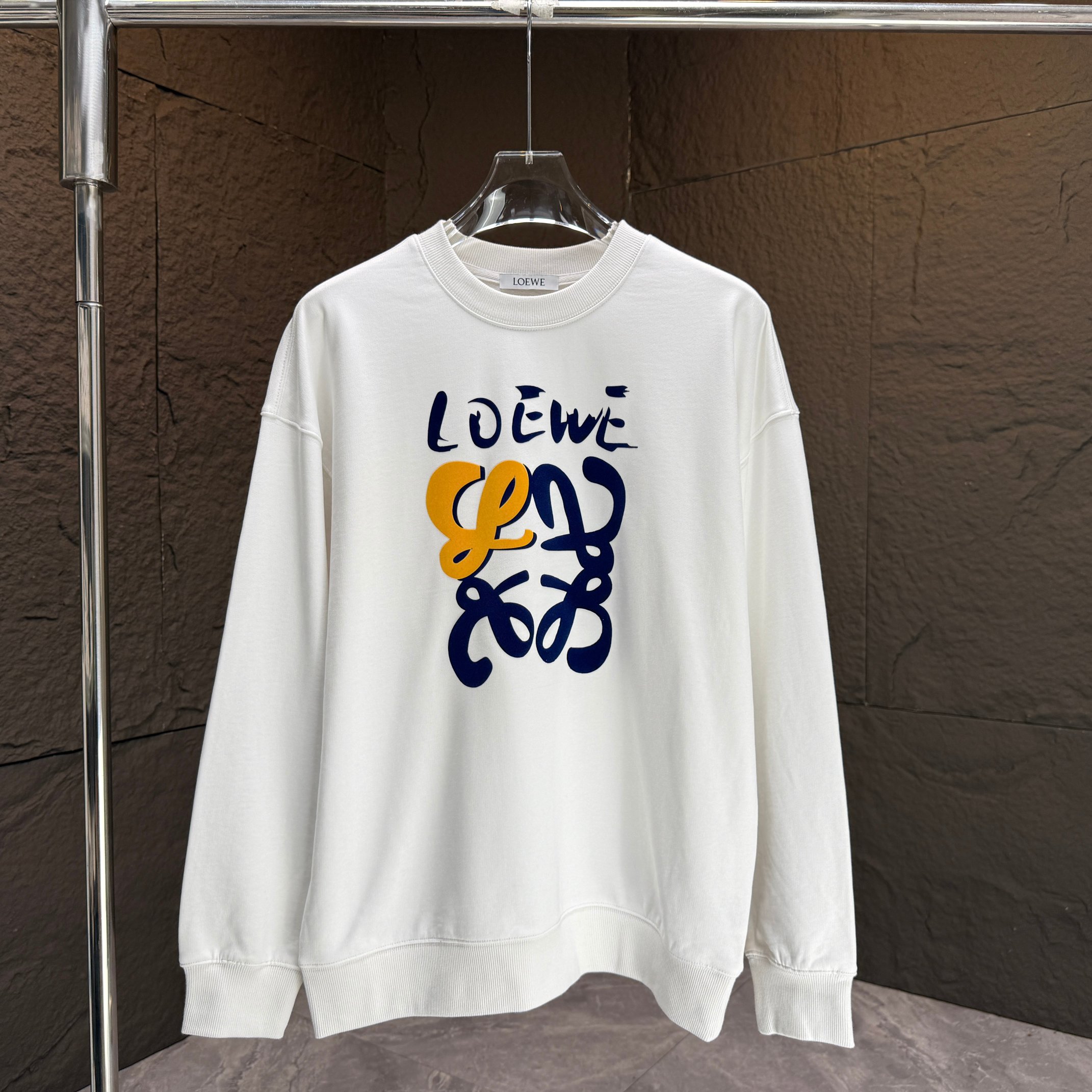 🅿️120 LOEW* Loewe* Sudadera de cuello redondo nueva de otoño/invierno 2025, 400g de algodón puro con logo de letras, f…