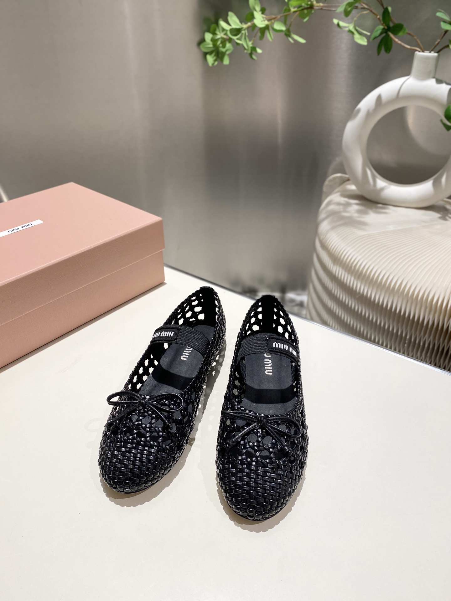 NO:390901,Miao Miao Ruan’s woven-faced ballet shoes. Draw inspiration from classic Japanese shoes. Simple but not complex, suitable for a variety of styles. Agile and fashionable between steps. Imported leather soles from Italy, 34-41 (34.40.41 not refunded or replaced), ballet shoes, Leather soles19860909缪缪软的编织面芭蕾舞鞋. 从经典日式鞋履汲取灵感. 简而不繁适合多种造型. 步履之间灵动时髦 意大利进口真皮大底 ,34-41（34.40.41不退不换）,芭蕾舞鞋,Leather soles,Women's Shoes
