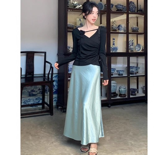 Elegant Women's High Waist A-Line Maxi Skirt, Versatile Fit 1 Elegant Women's High Waist A-Line Maxi Skirt, Versatile Fit