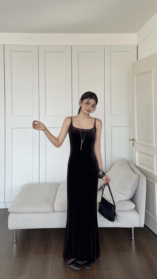 Elegant Velvet Slip Dress - 330G Thickened Acetate, Available in Four Colors 1 Elegant Velvet Slip Dress - 330G Thickened Acetate, Available in Four Colors
