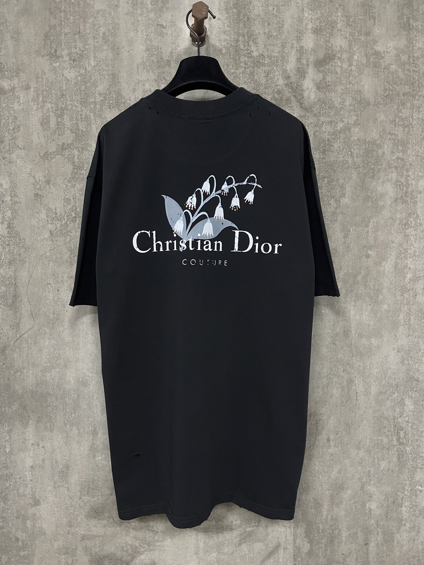 Dior Dior迪奥25ss CD铃兰印花做旧破洞短袖T恤