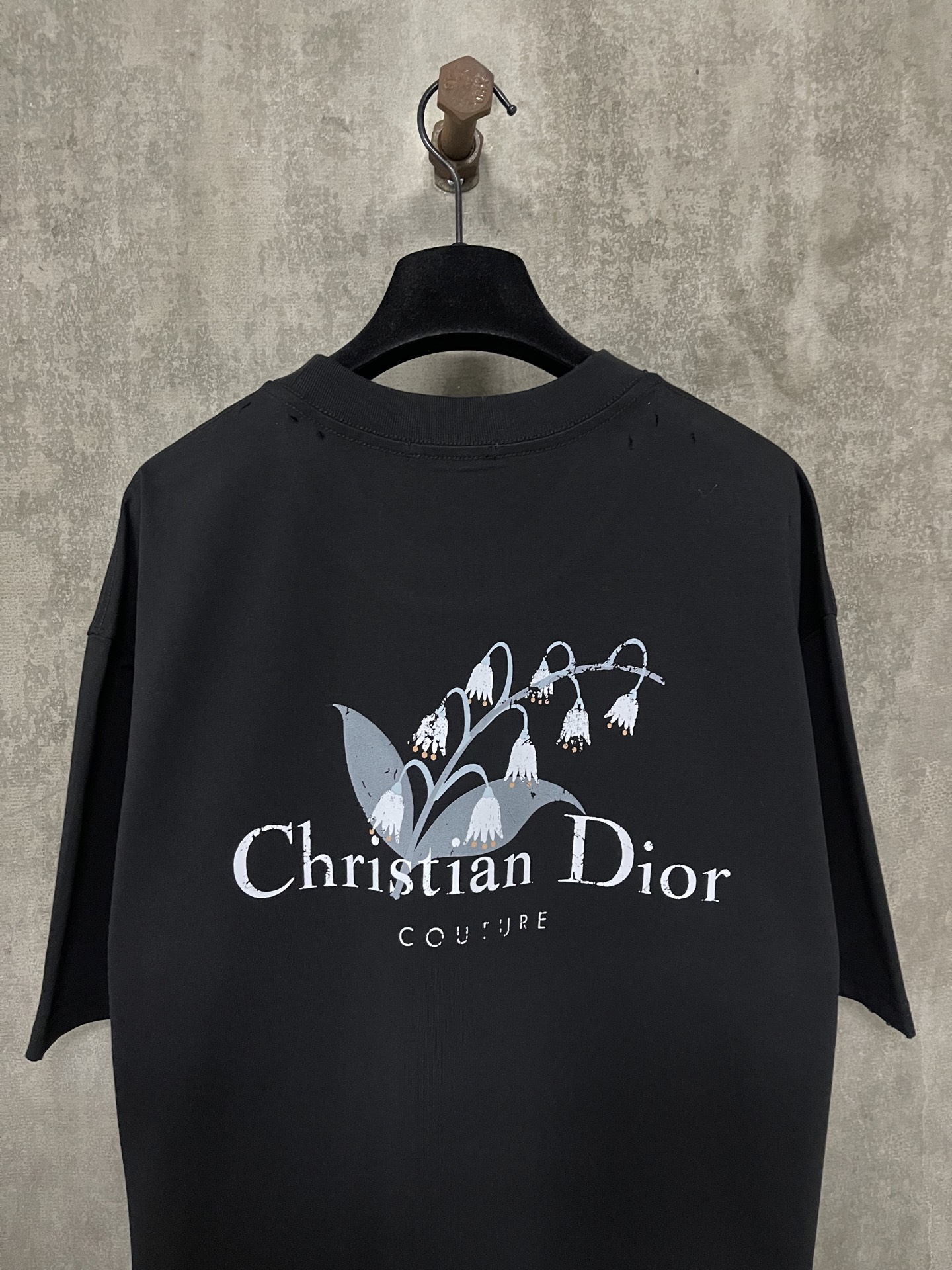Dior Dior迪奥25ss CD铃兰印花做旧破洞短袖T恤