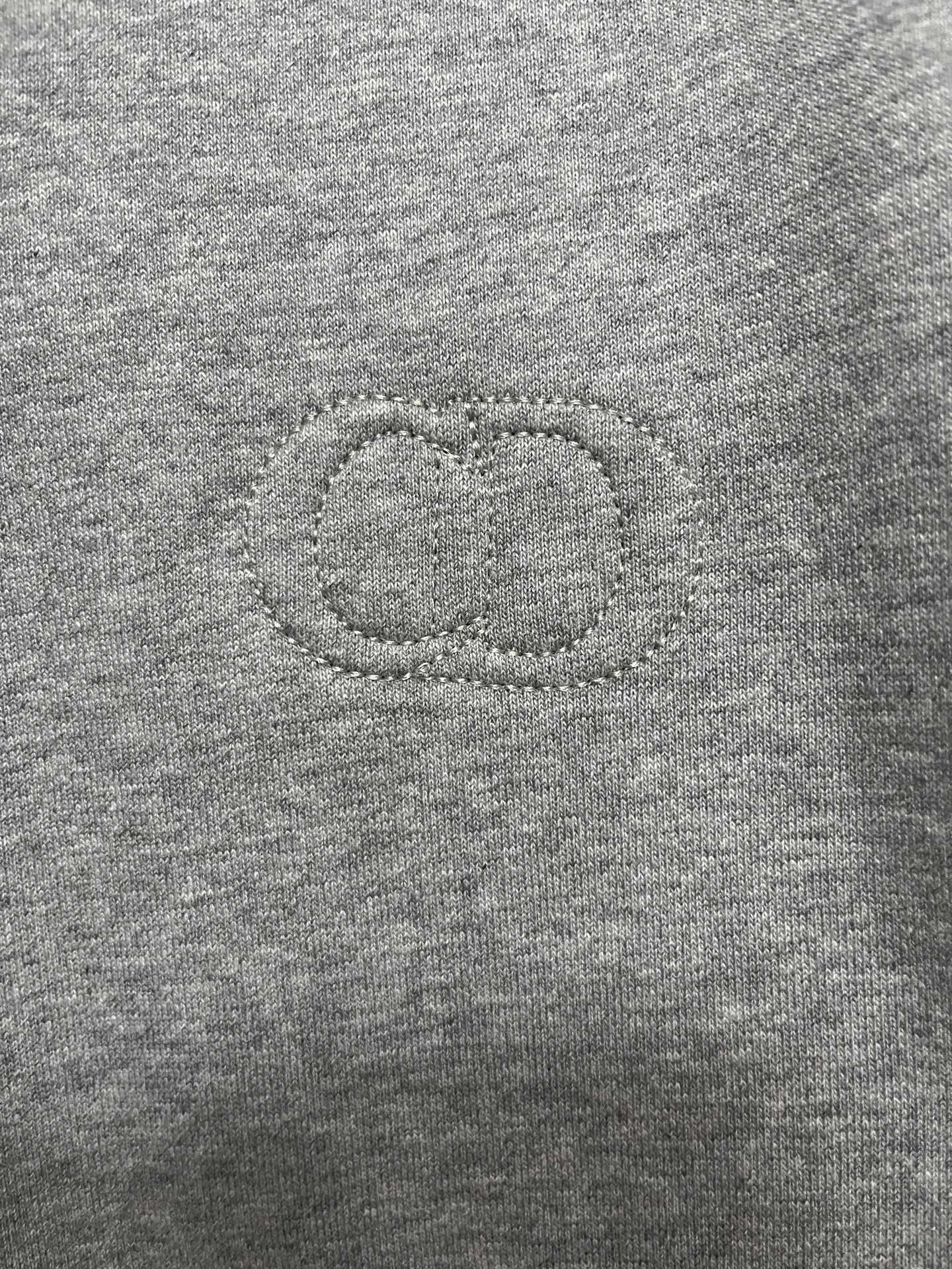 Elegant Quarter-Zip Sweatshirt - Soft Fleece, CD Logo, Unisex Style, Gray 9 i1751636645627 2891 0 5