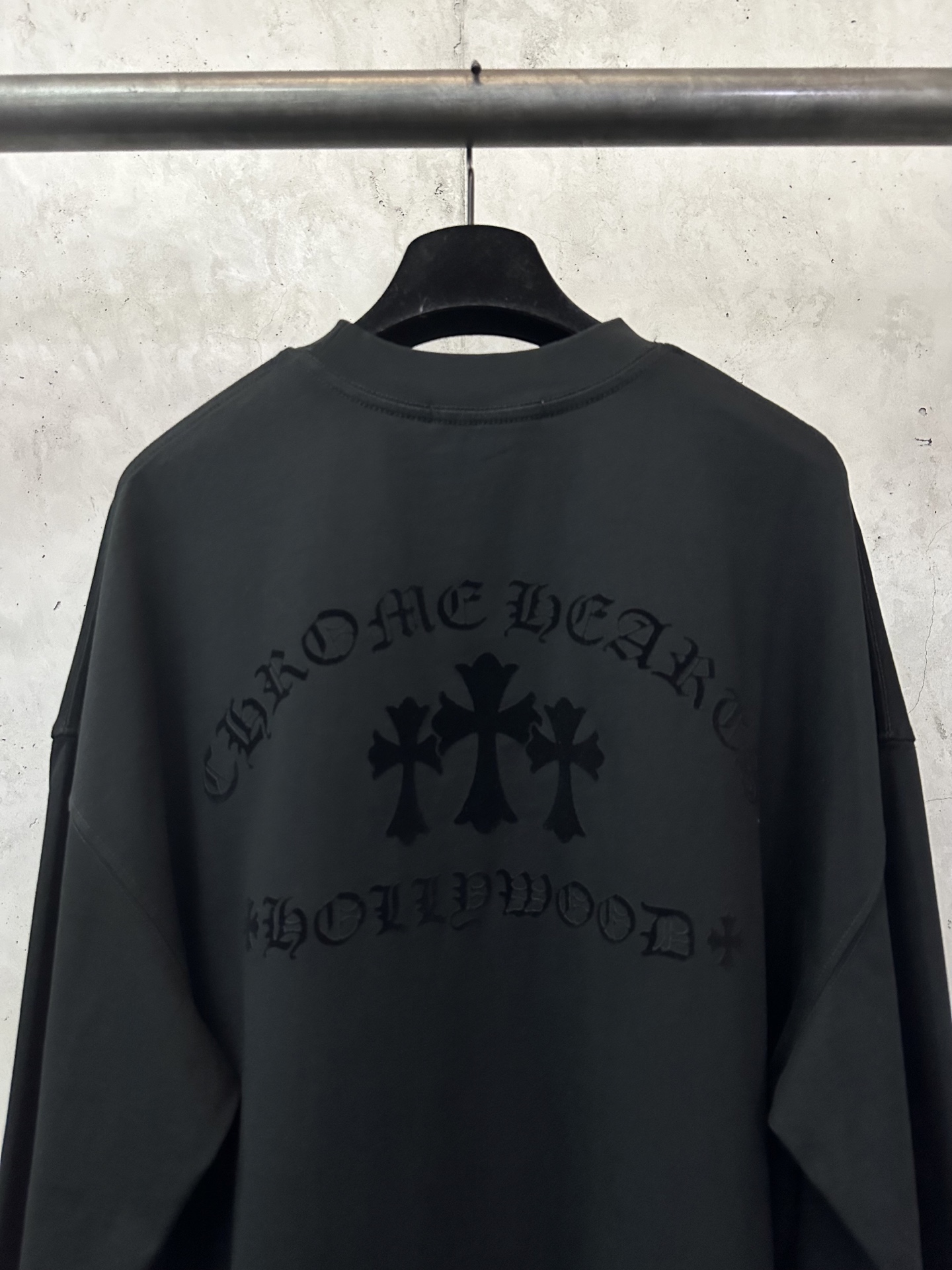 Chrome Hearts Flocked Logo Long Sleeve T-Shirt Heavyweight Cotton Black 5 i1758109033298 381 0 4