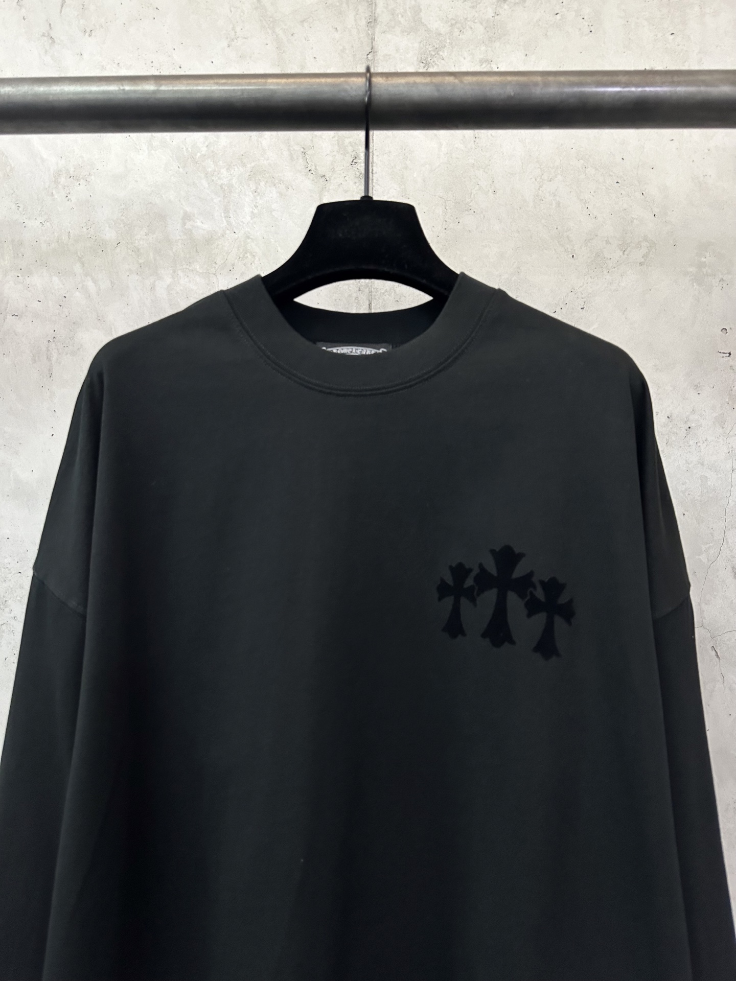 Chrome Hearts Flocked Logo Long Sleeve T-Shirt Heavyweight Cotton Black 3 i1758109036181 5359 0 2