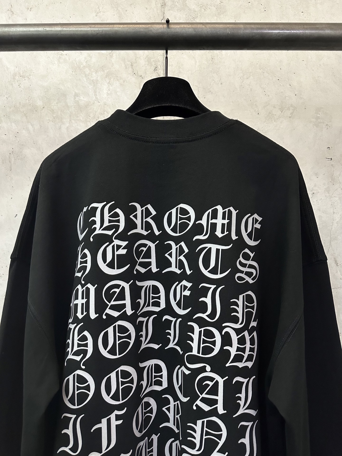 Chrome Hearts Classic Sanskrit Grey Logo Crew Neck Long Sleeve T-Shirt 6 i1758204838398 1607 0 4