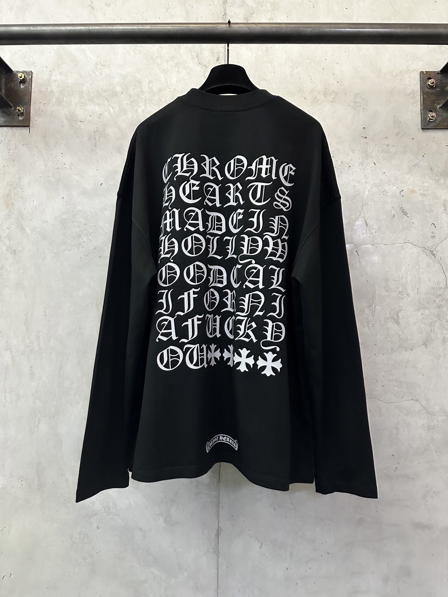 Chrome Hearts Classic Sanskrit Grey Logo Crew Neck Long Sleeve T-Shirt 3 i1758204838500 5332 0 1