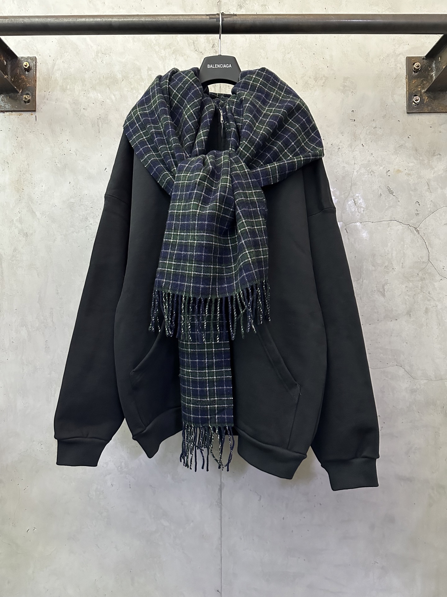 P455 Balenciaga París 24fw chaqueta con capucha de dos capuchas y cuatro mangas, estilo pasarela, dos en uno Tejido: al…