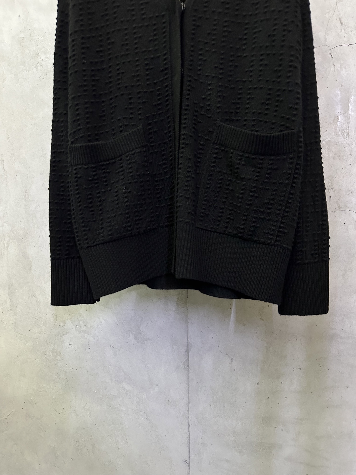 Fendi FENDI芬迪 谷波提花V领开衫长袖毛衣