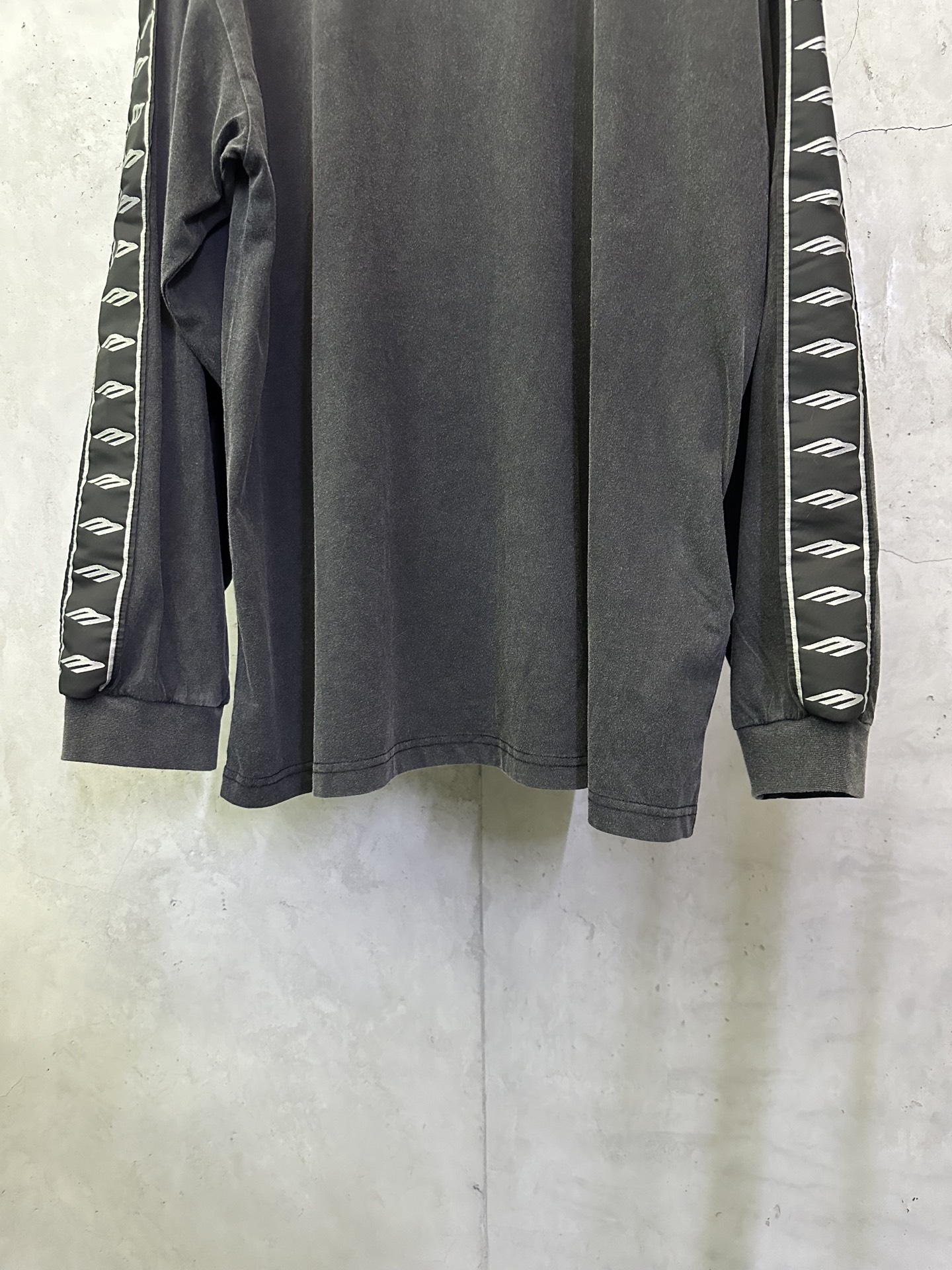 Balenciaga Balenciaga 巴黎世家 25ss 3B提花串标长袖T恤