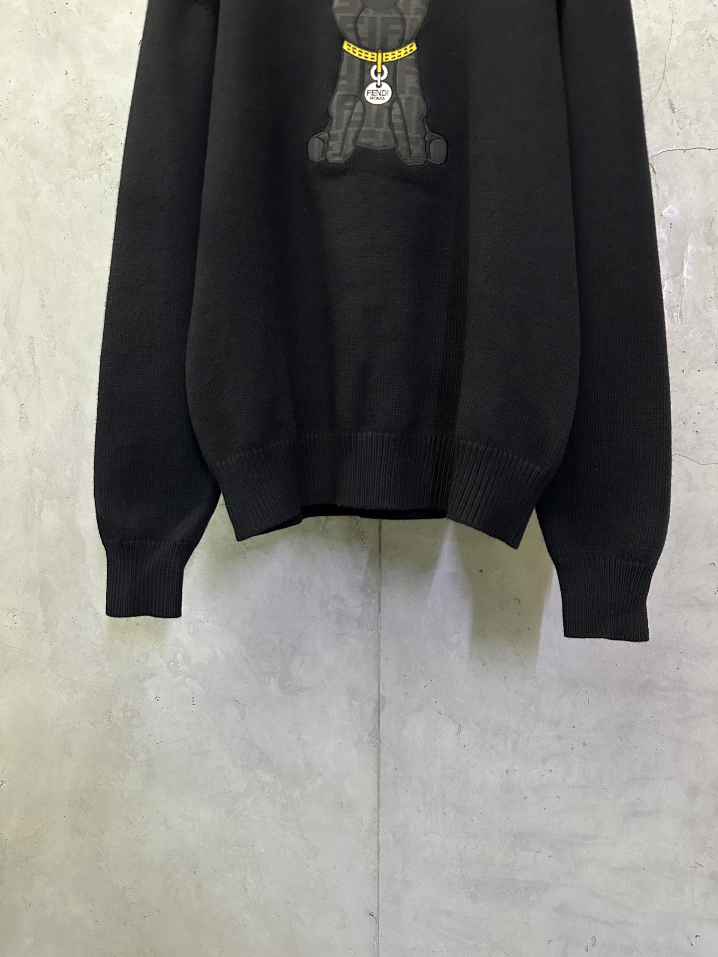 Fendi FENDI芬迪 ss26 小狗贴布刺绣标识针织衫