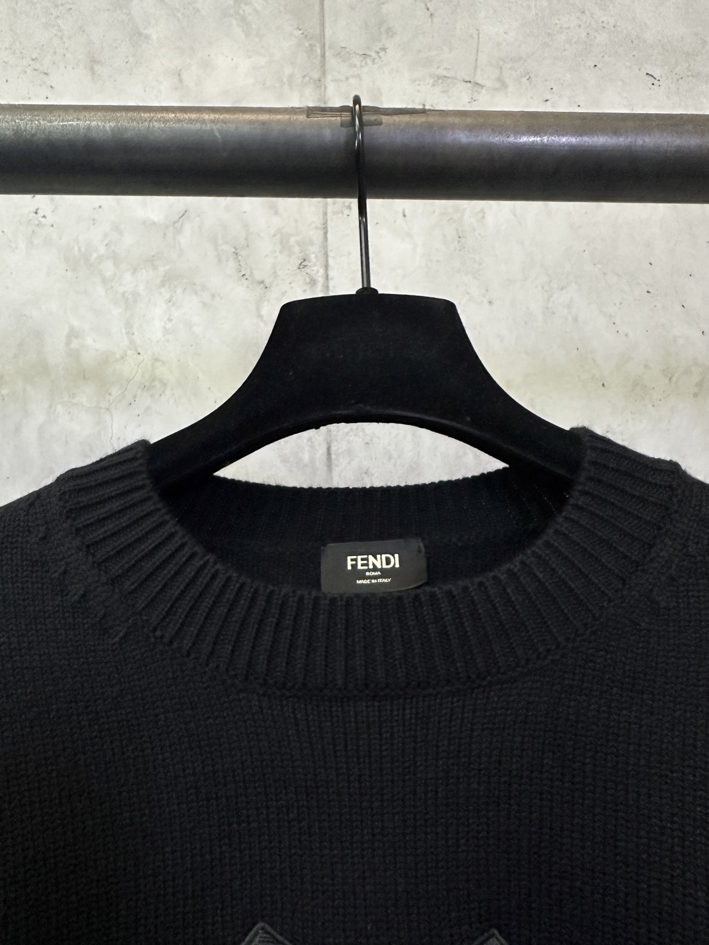 Fendi FENDI芬迪 ss26 小狗贴布刺绣标识针织衫