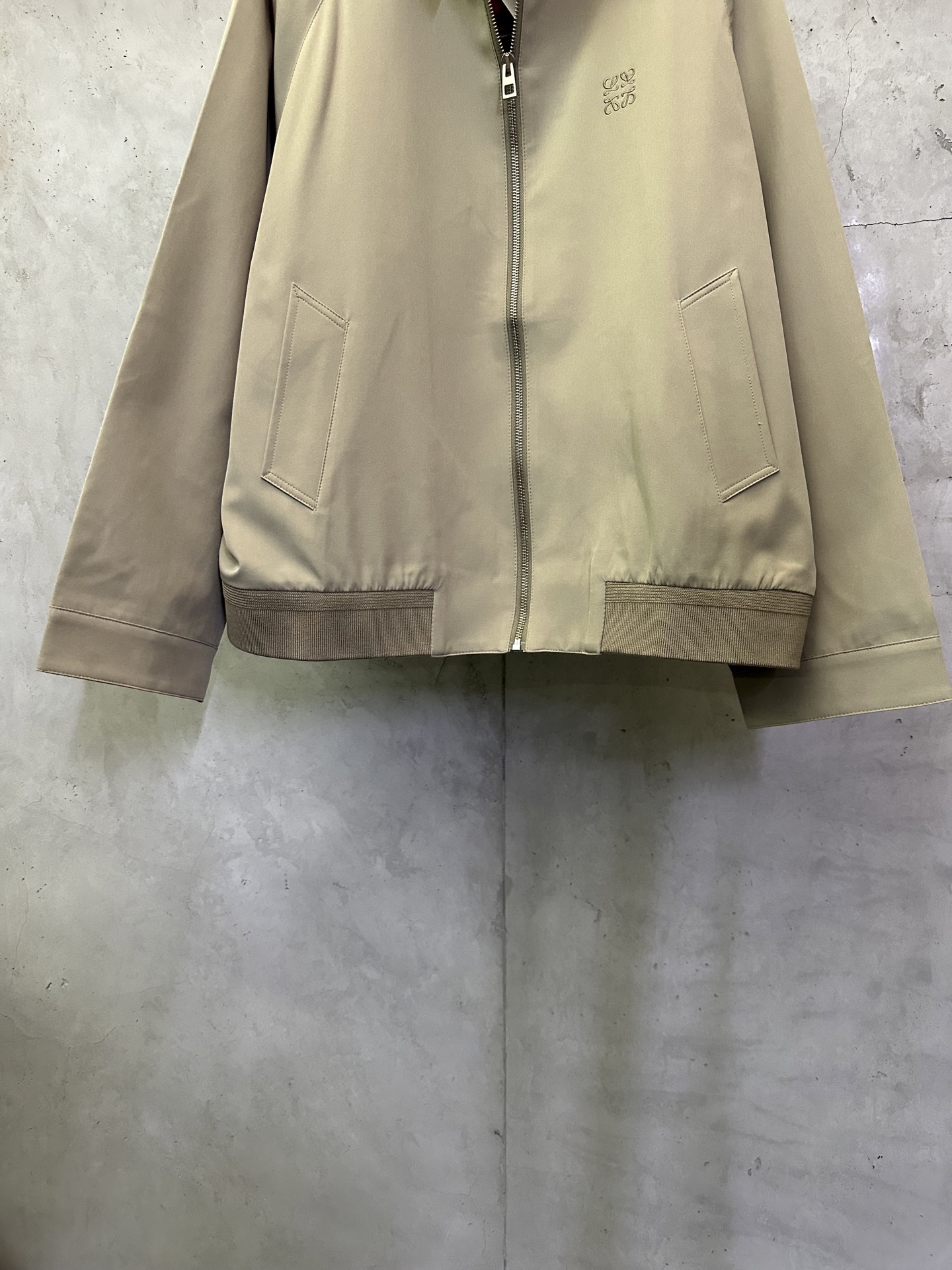 Loewe LOEWE罗意威 ss25 丝光羊毛刺绣外套