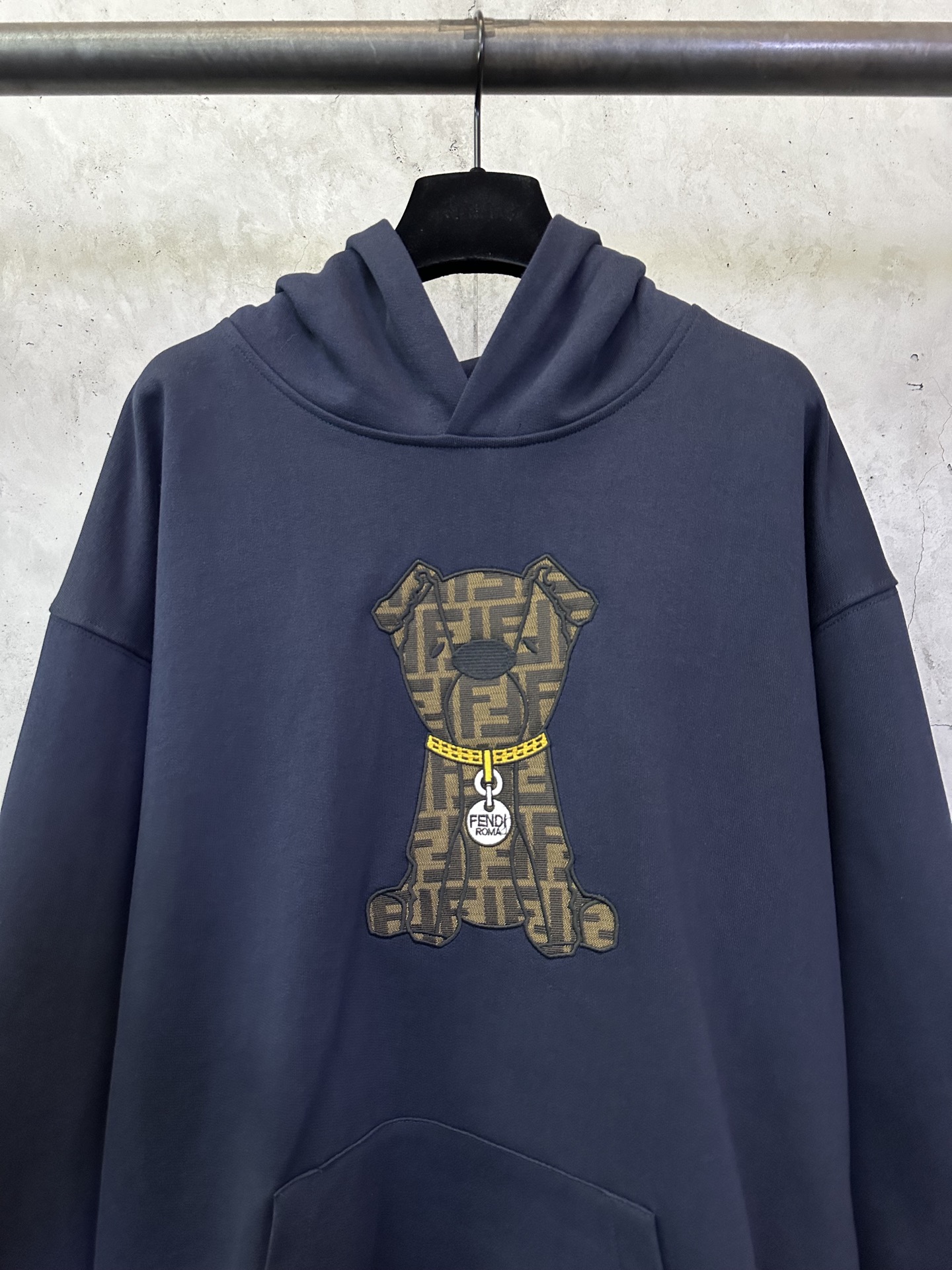 Fendi FENDI芬迪 ss26 小狗贴布刺绣标识帽衫卫衣