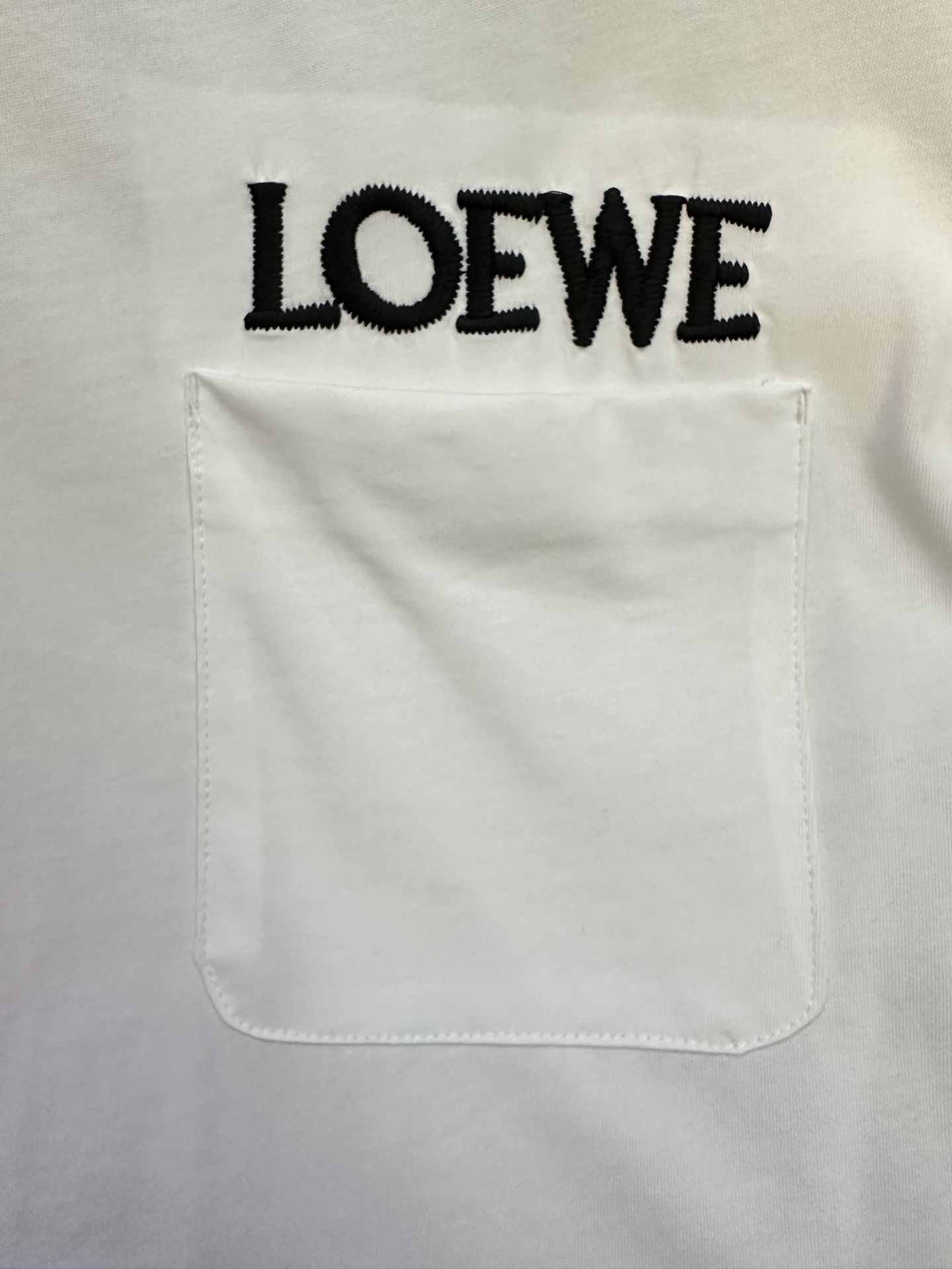 Loewe LOEWE罗意威 ss26 口袋刺绣标识短袖