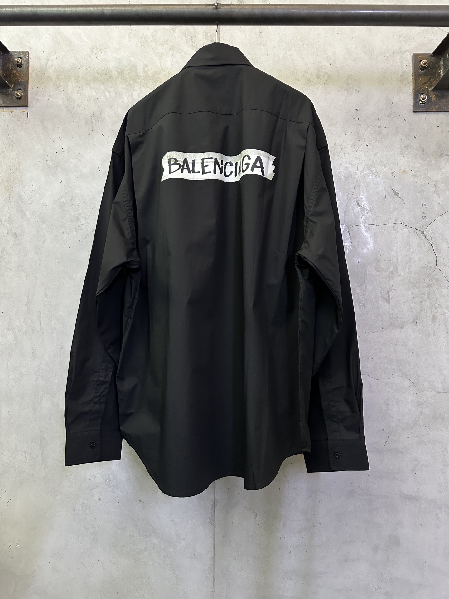 Balenciaga Balenciaga巴黎世家 宿舍25 白胶带字母印花衬衫