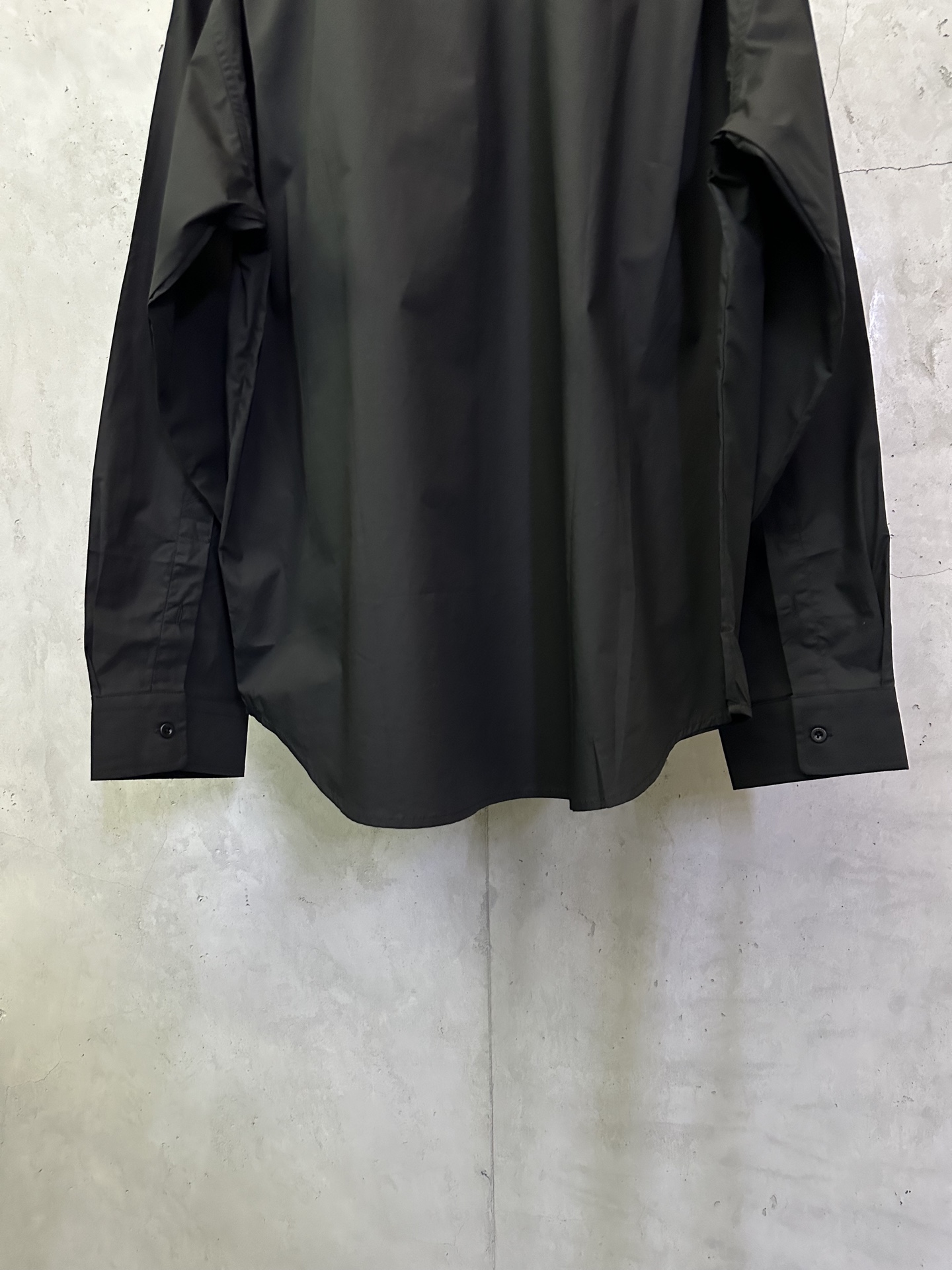 Balenciaga Balenciaga巴黎世家 宿舍25 白胶带字母印花衬衫