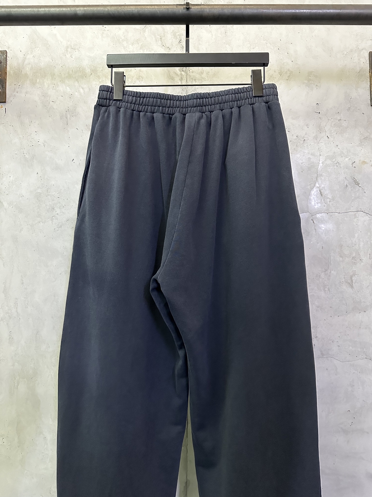 Balenciaga Balenciaga 巴黎世家 25ss 胶带字母印花休闲裤