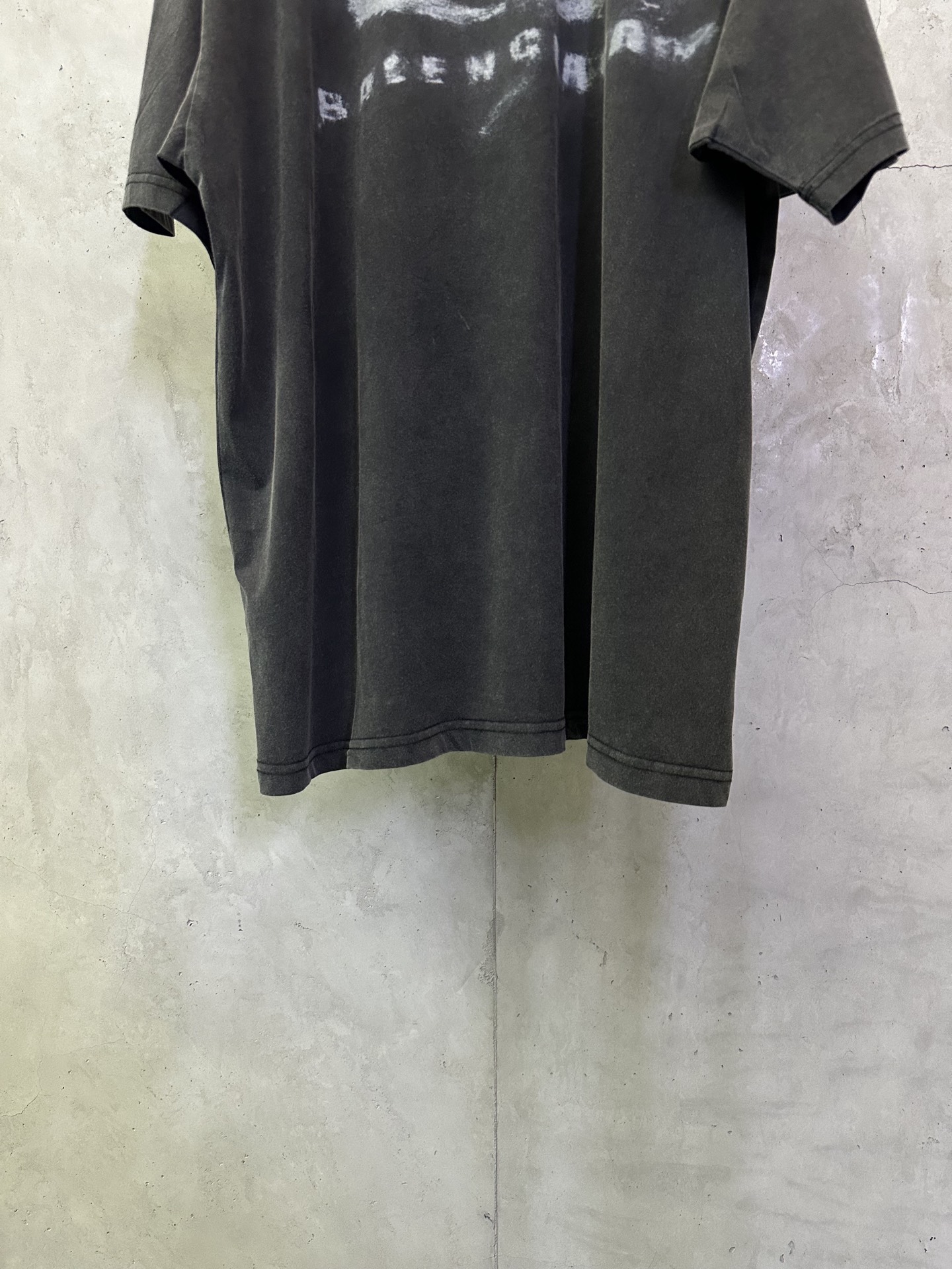 Balenciaga Balenciaga 巴黎世家 25ss 单环烟雾洗水做旧短袖T恤