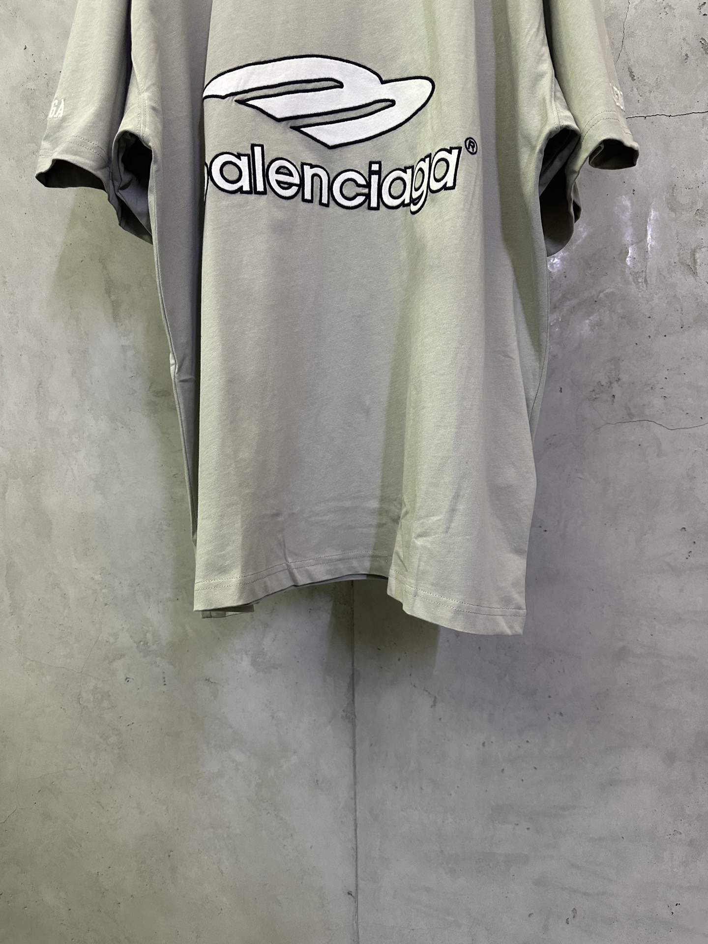 Balenciaga Balenciaga 巴黎世家 FW25 FOOTBALL系列3m刺绣V领落肩足球衣长袖t恤