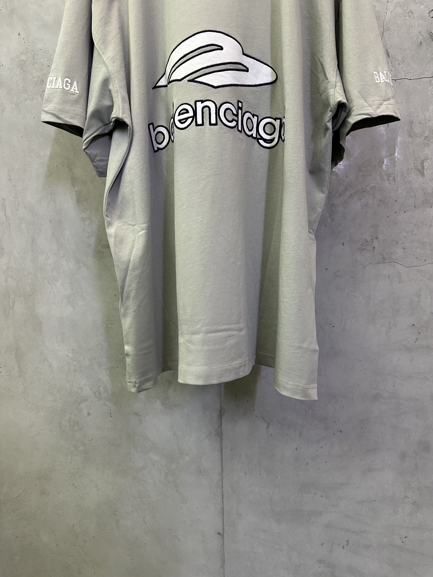 Balenciaga Balenciaga 巴黎世家 FW25 FOOTBALL系列3m刺绣V领落肩足球衣长袖t恤
