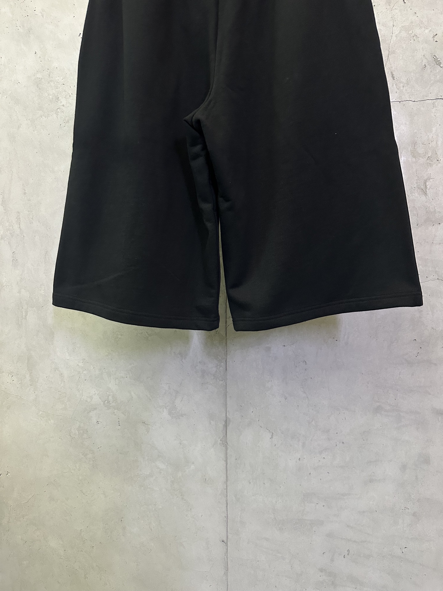 Balenciaga Balenciaga 巴黎世家 26ss Football系列3m刺绣七分休闲裤