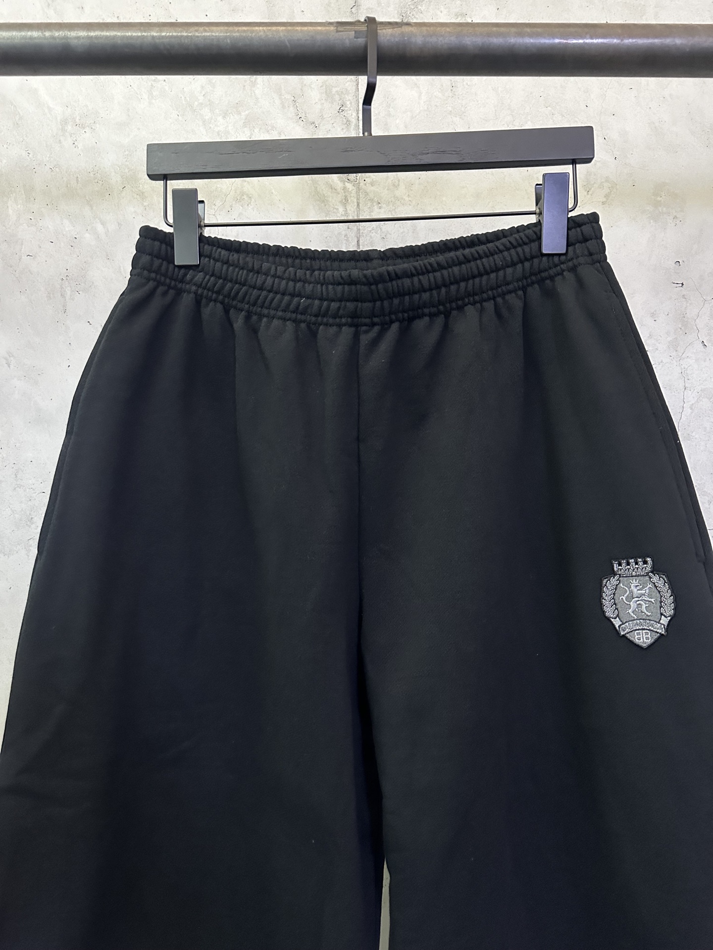 Balenciaga Balenciaga 巴黎世家 26ss Football系列3m刺绣七分休闲裤