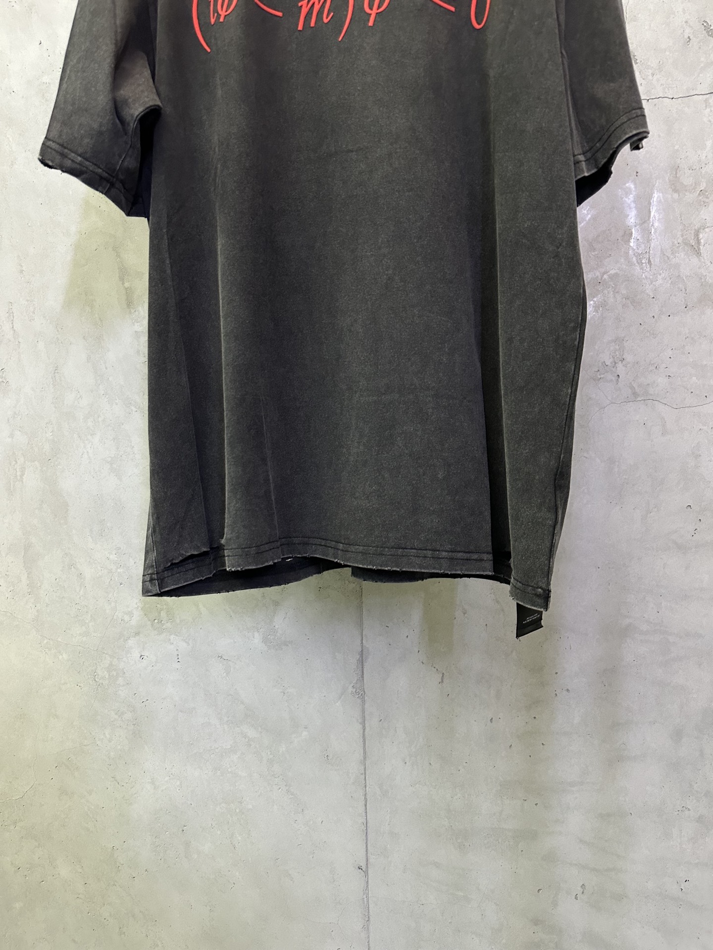Balenciaga Balenciaga 巴黎世家 26ss 情人节款洗水做破短袖T恤
