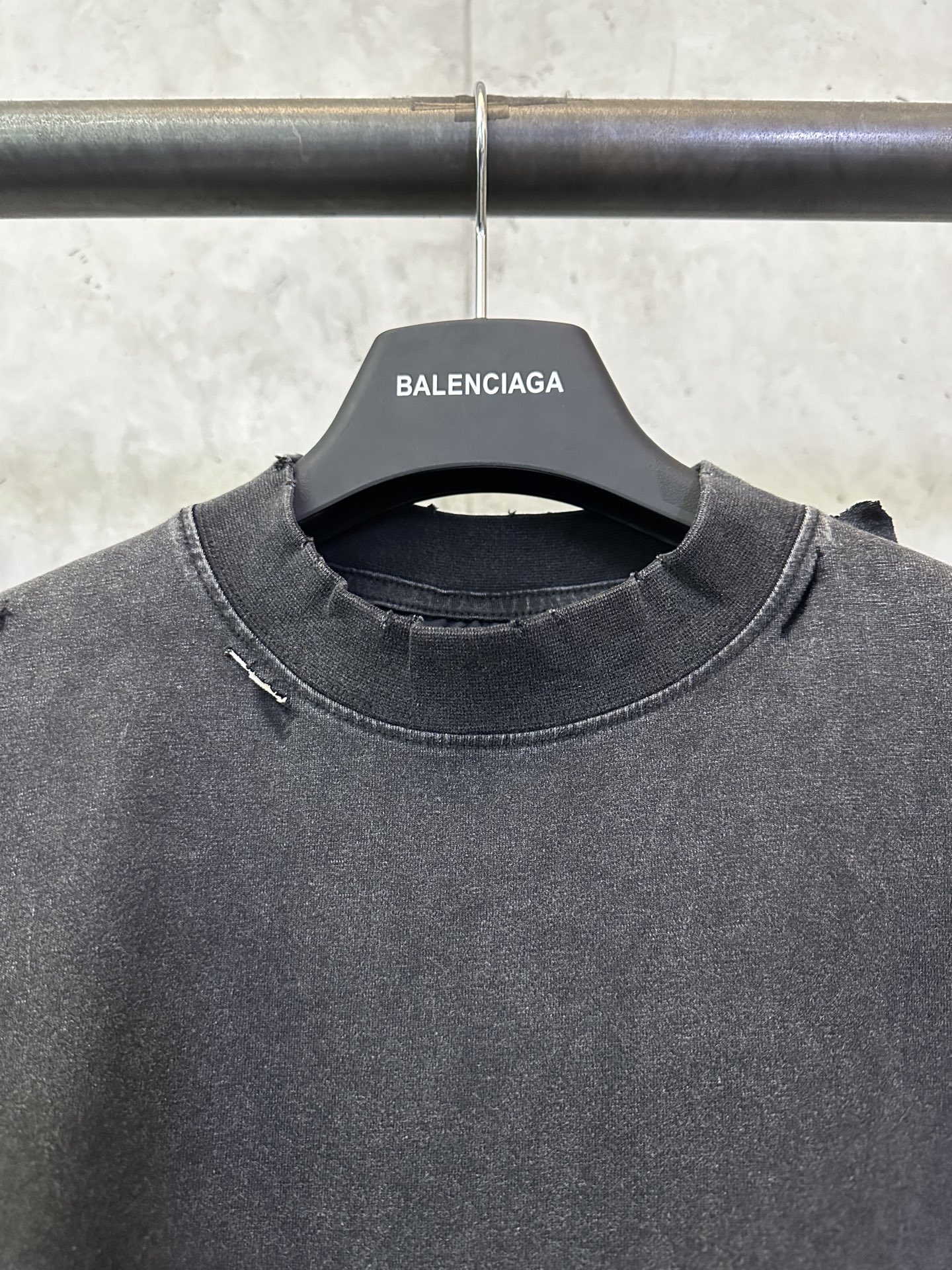 Balenciaga Balenciaga 巴黎世家 26ss 情人节款洗水做破短袖T恤