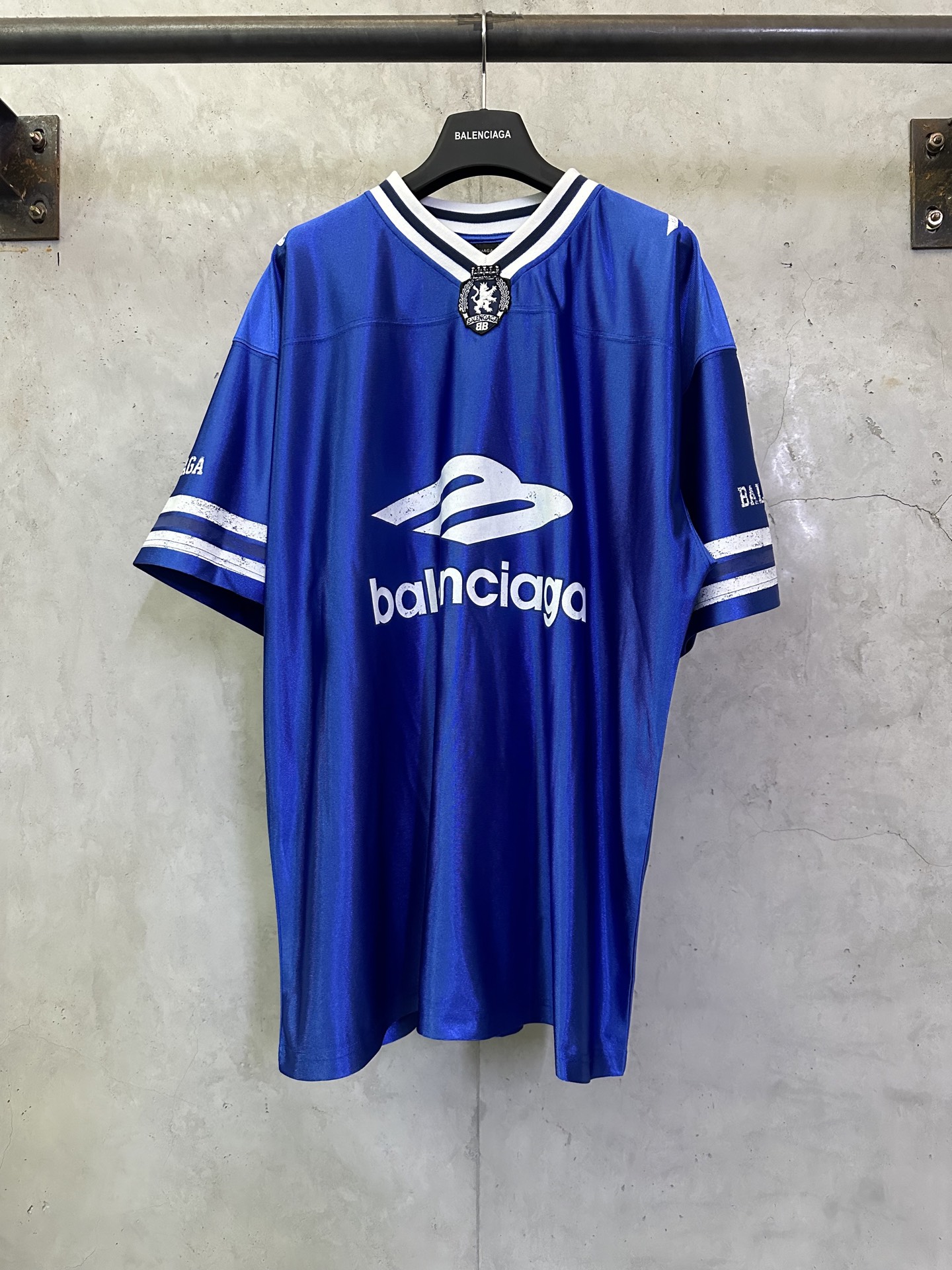 Balenciaga Balenciaga 巴黎世家 FW26 橄榄球系列3m球衣V领短袖T恤