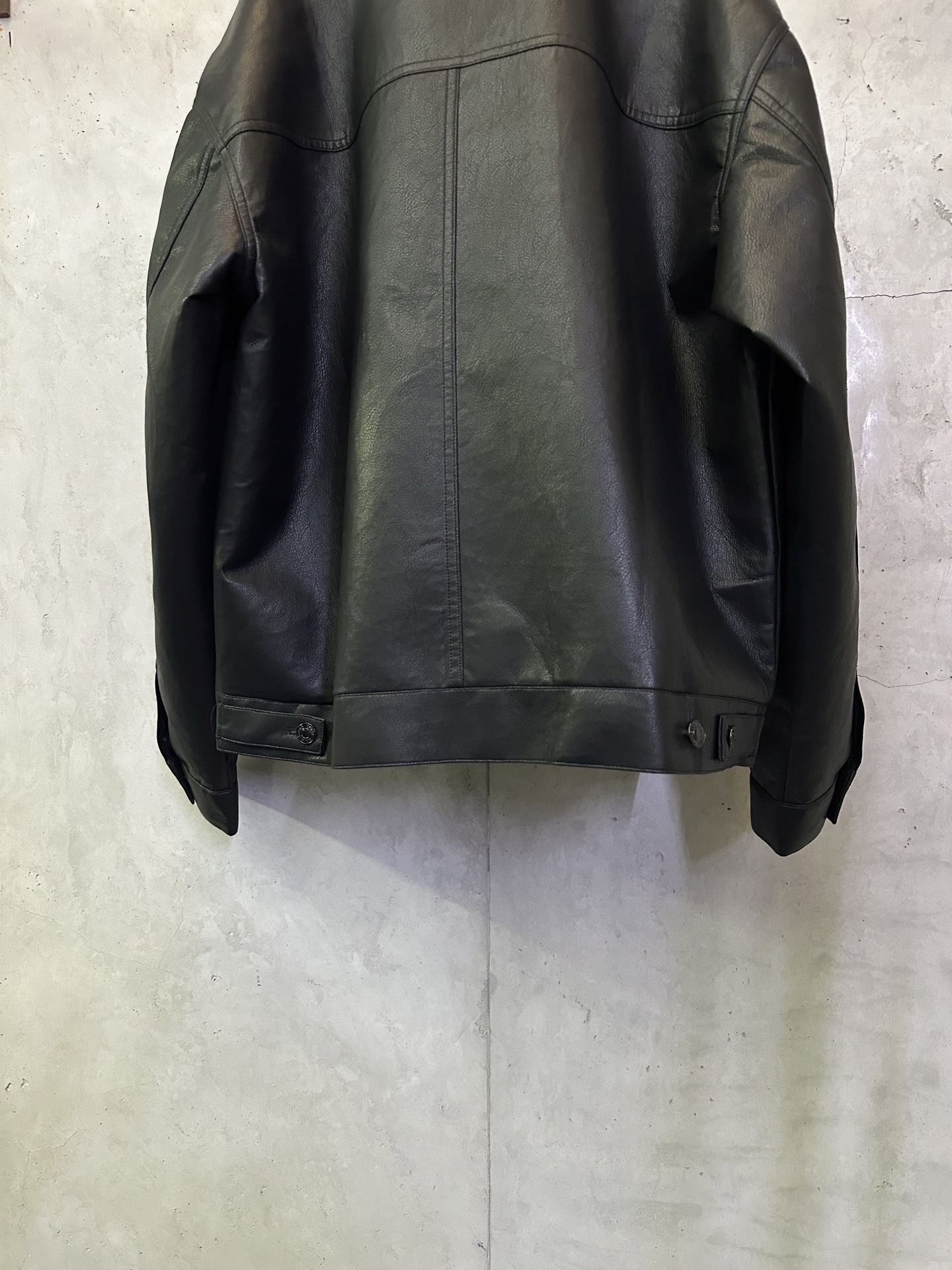 Balenciaga Balenciaga巴黎世家 ss26 单排扣落肩袖皮衣夹克外套