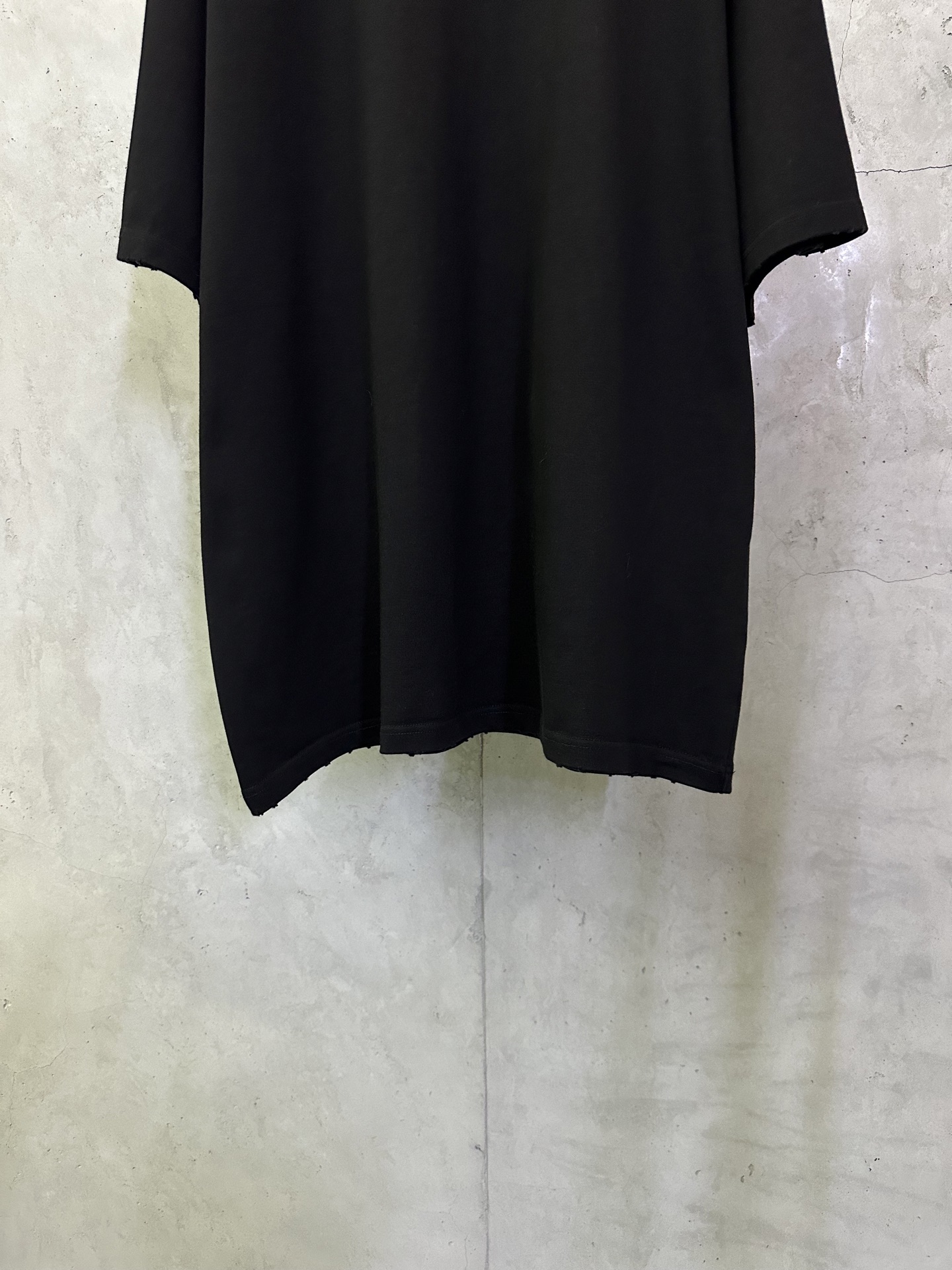 Balenciaga Balenciaga 巴黎世家 25ss 前后字母烫钻洗水短袖T恤