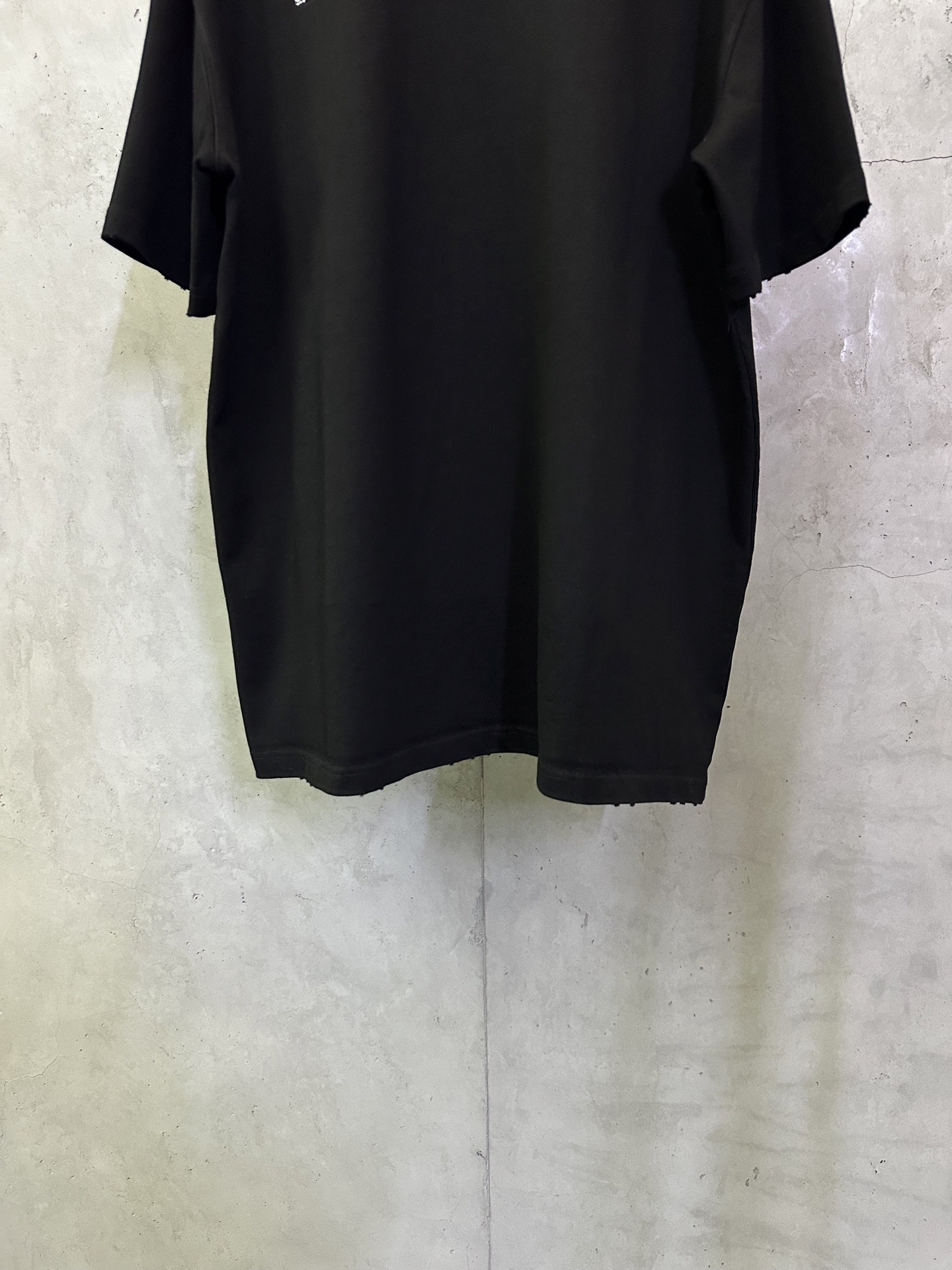 Balenciaga Balenciaga 巴黎世家 25ss 前后字母烫钻洗水短袖T恤