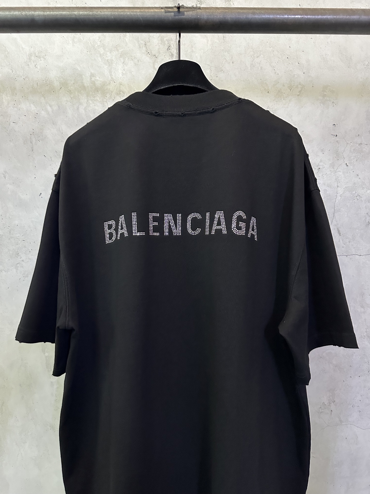 Balenciaga Balenciaga 巴黎世家 25ss 前后字母烫钻洗水短袖T恤
