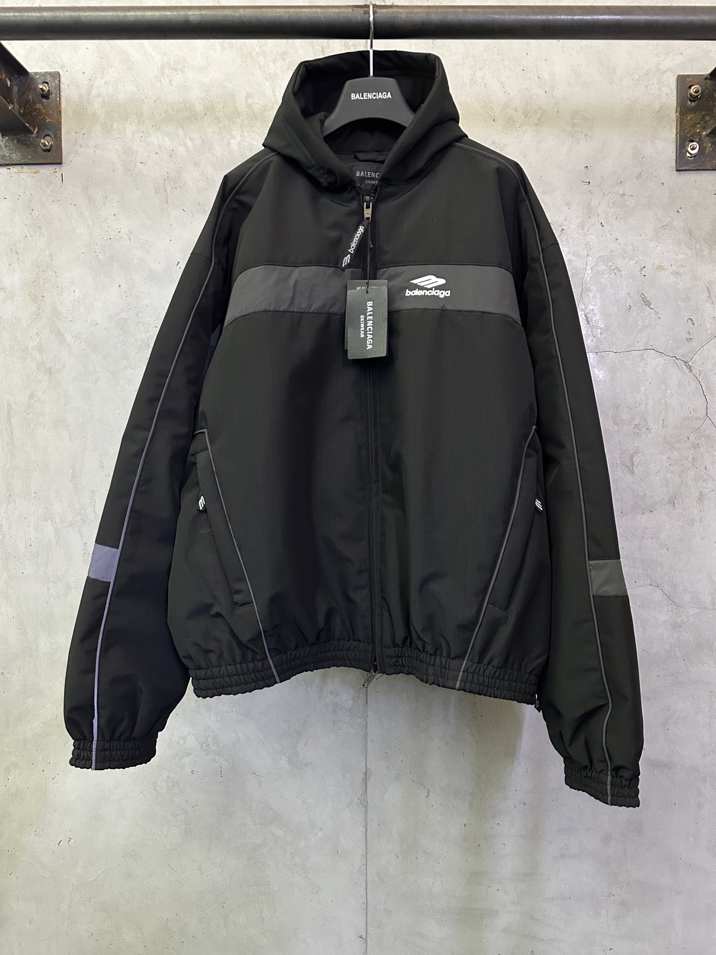 P605 Balenciaga Paris colección SS26 esquí 3M chaqueta de esquí -Color: negro -Talla: XS S M L