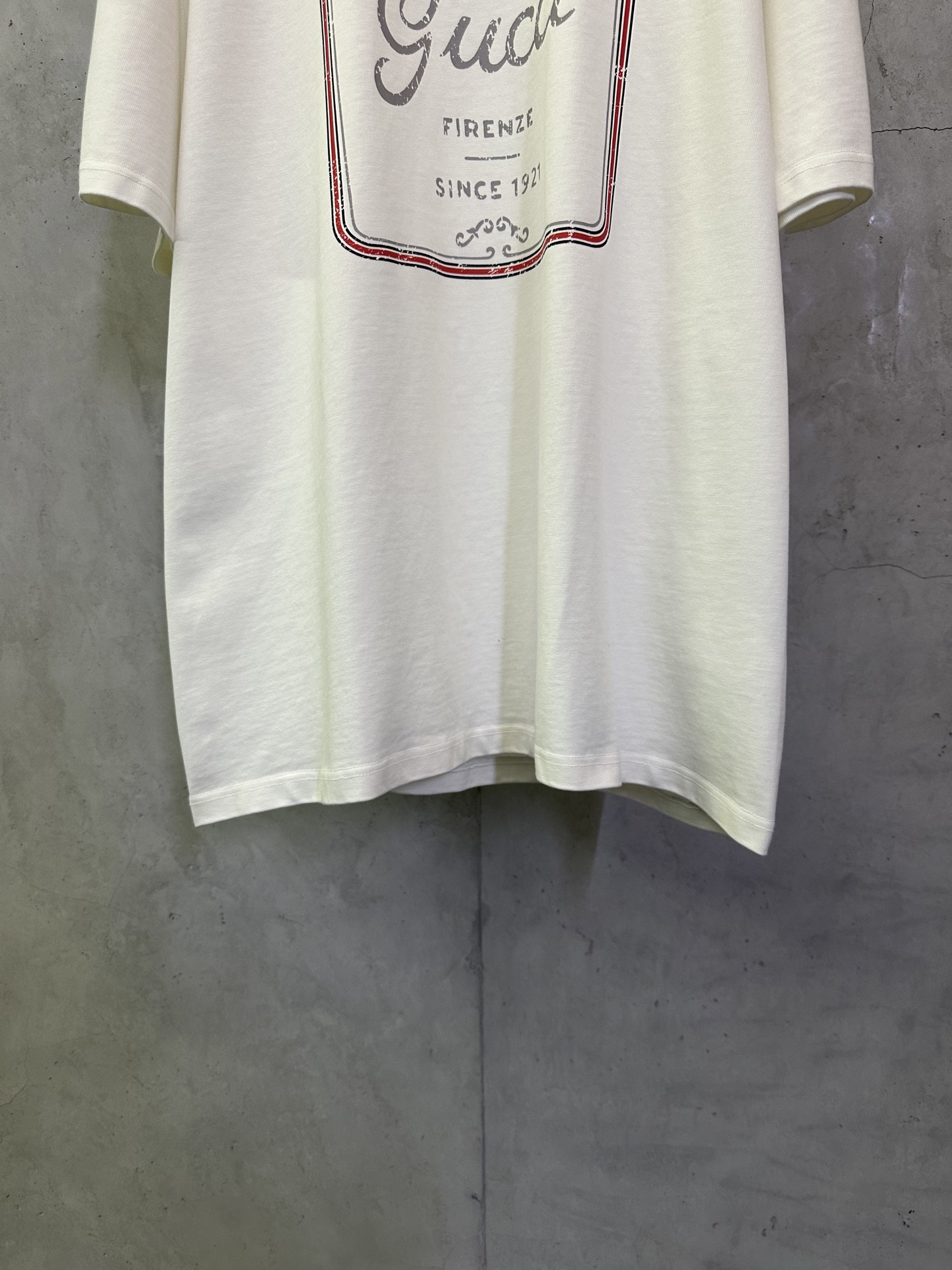 Gucci GUCCI 古驰 26ss 马年早春度假系列圆领印花短袖T恤