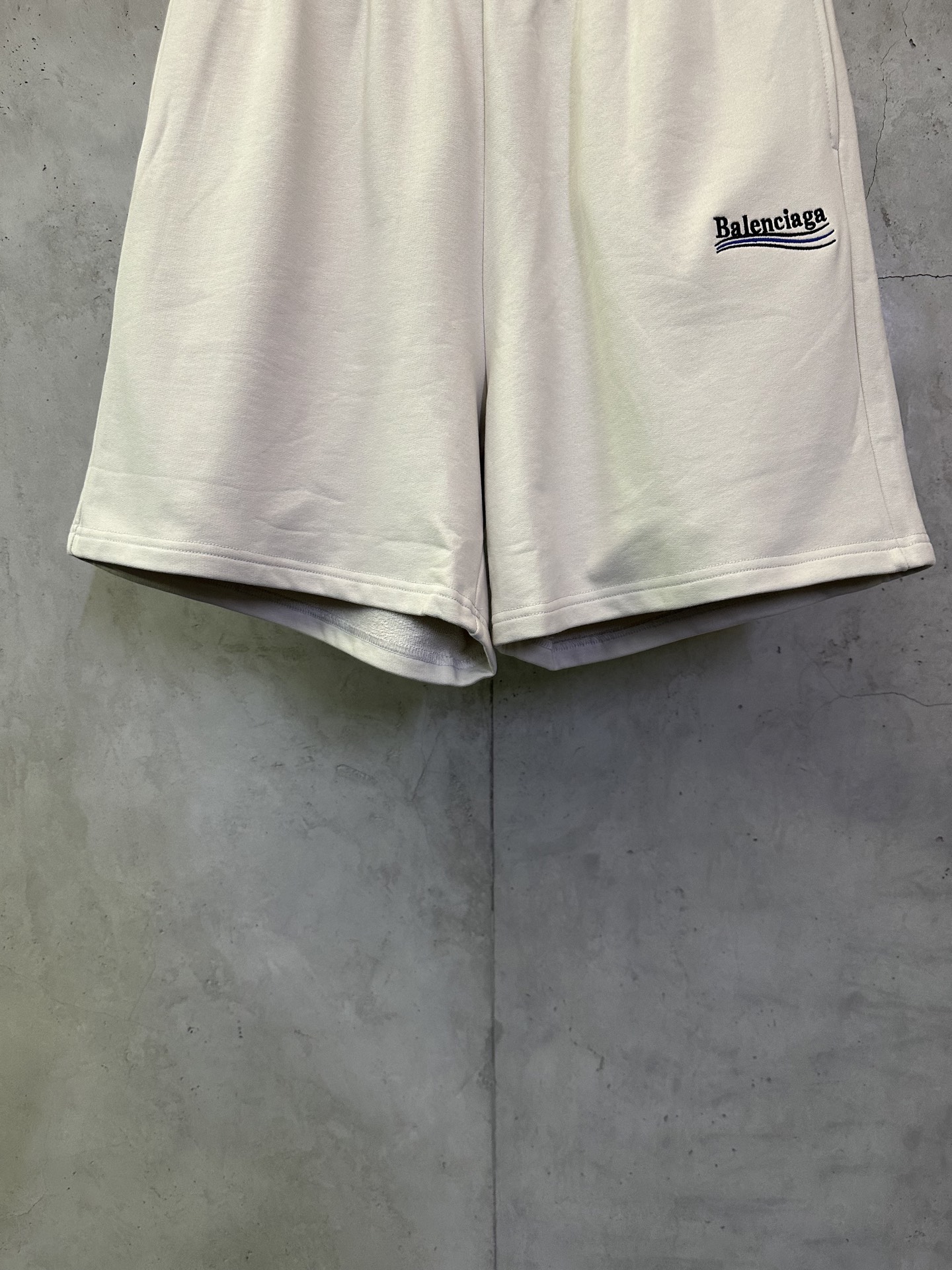 Balenciaga Balenciaga巴黎世家 25ss 可乐海浪logo刺绣休闲短裤