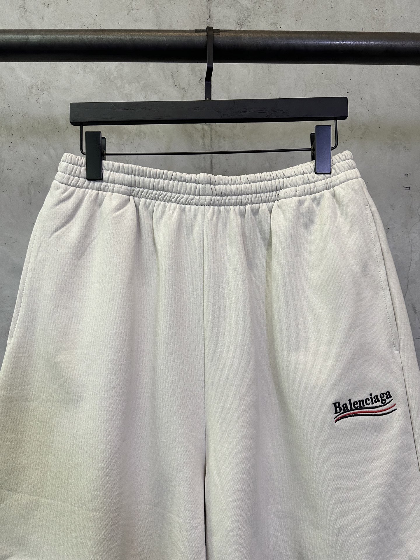 Balenciaga Balenciaga巴黎世家 25ss 可乐海浪logo刺绣休闲短裤