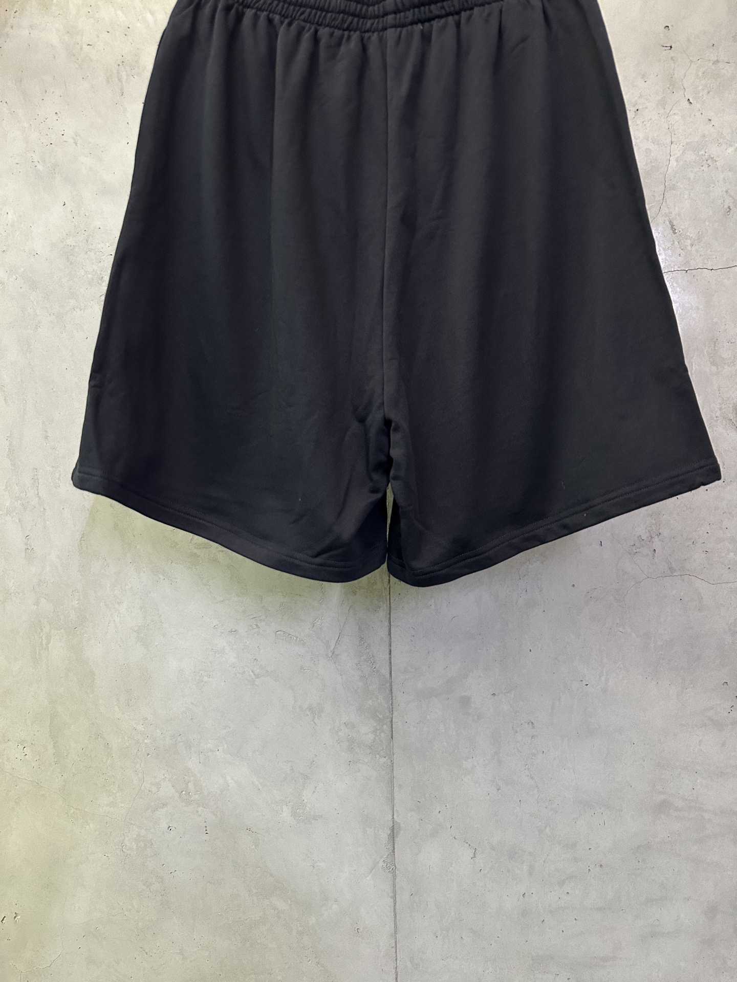 Balenciaga Balenciaga巴黎世家 25ss 可乐海浪logo刺绣休闲短裤