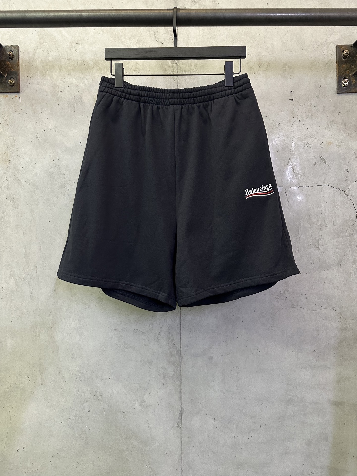 Balenciaga Balenciaga巴黎世家 25ss 可乐海浪logo刺绣休闲短裤